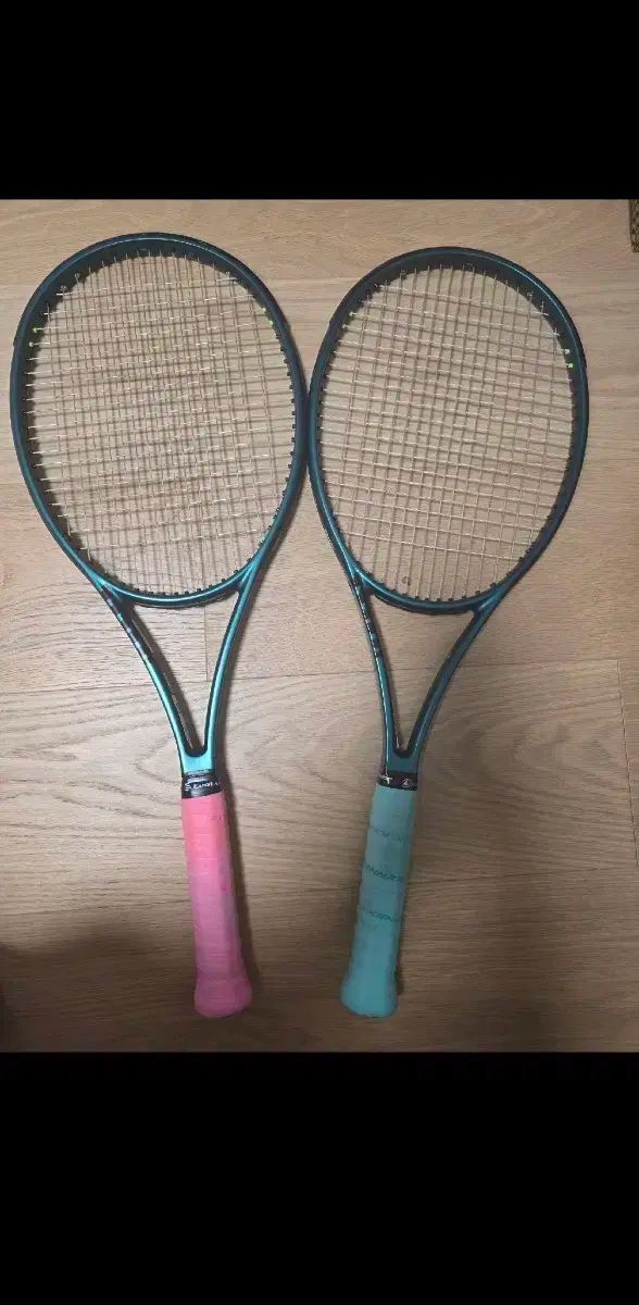 ウィルソン Wilson BLADE 98 V9 テニス ラケットです