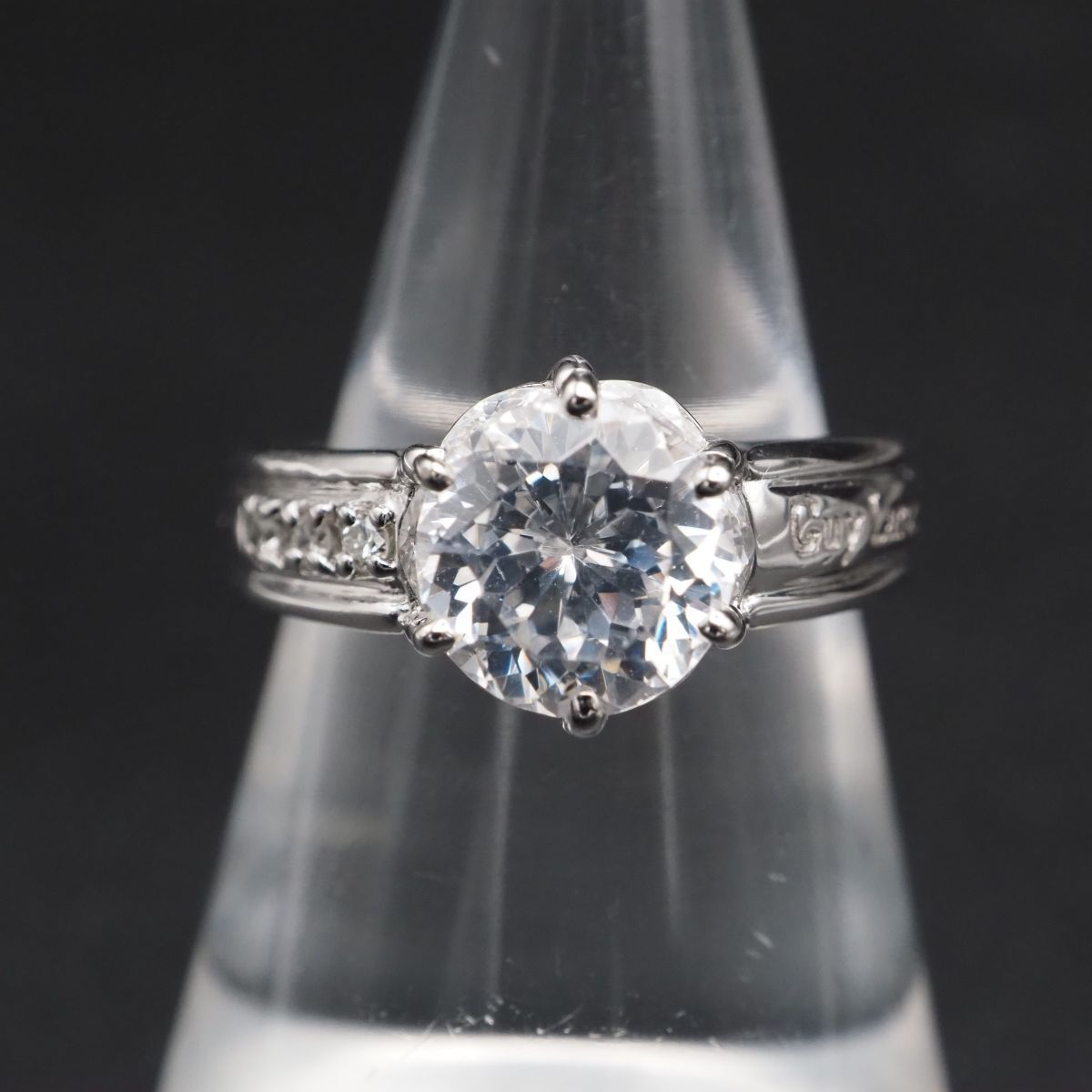 F486 Guy Laroche ギラロッシュ キュービックジルコニア ダイヤモンド 0.06ct IEI 925刻印 リング デザイン シルバー 指輪 4月誕生石 11号