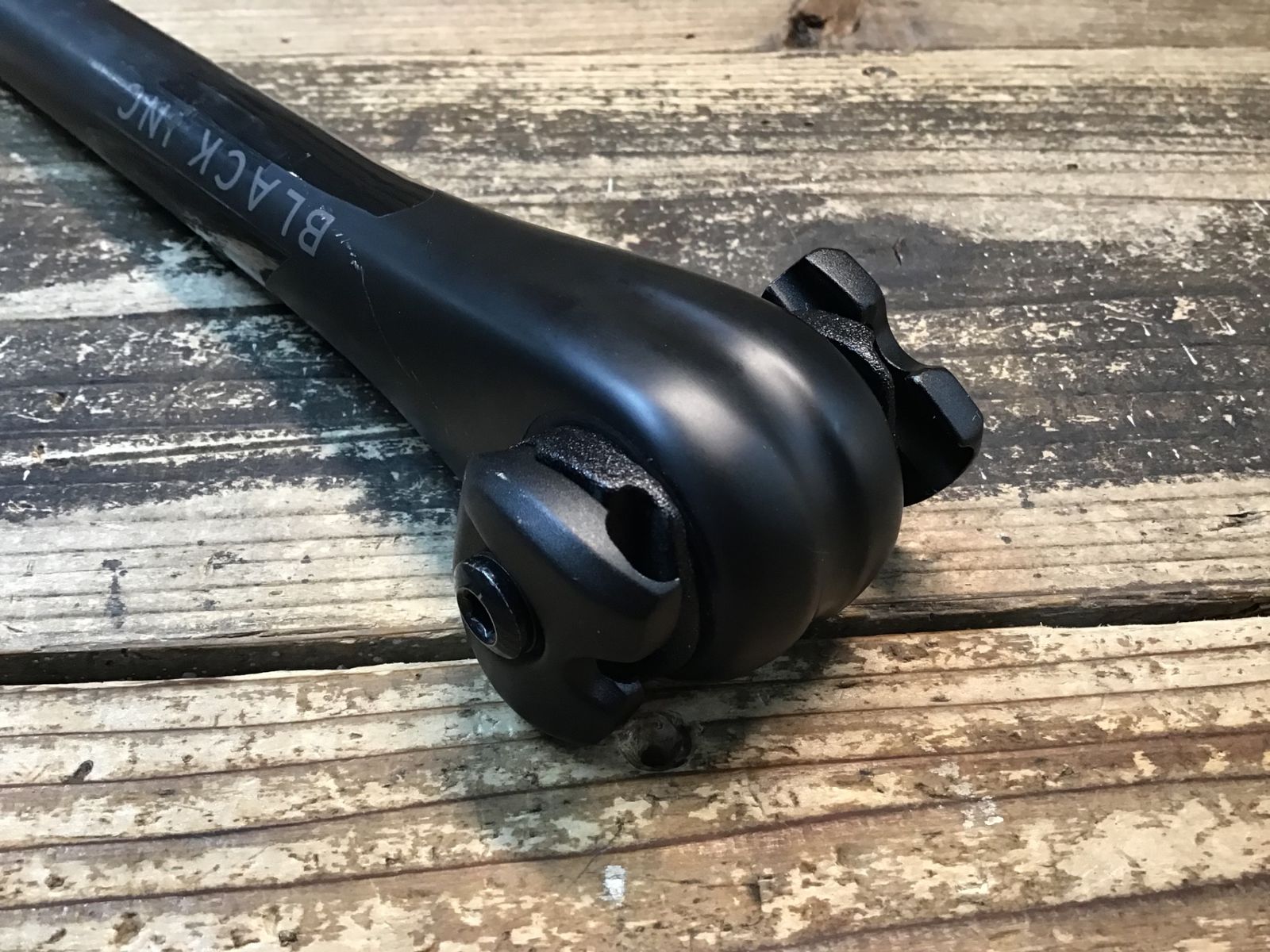 JB243 ブラックインク BLACK INC カーボンシートポスト Φ27.2 350mm 0