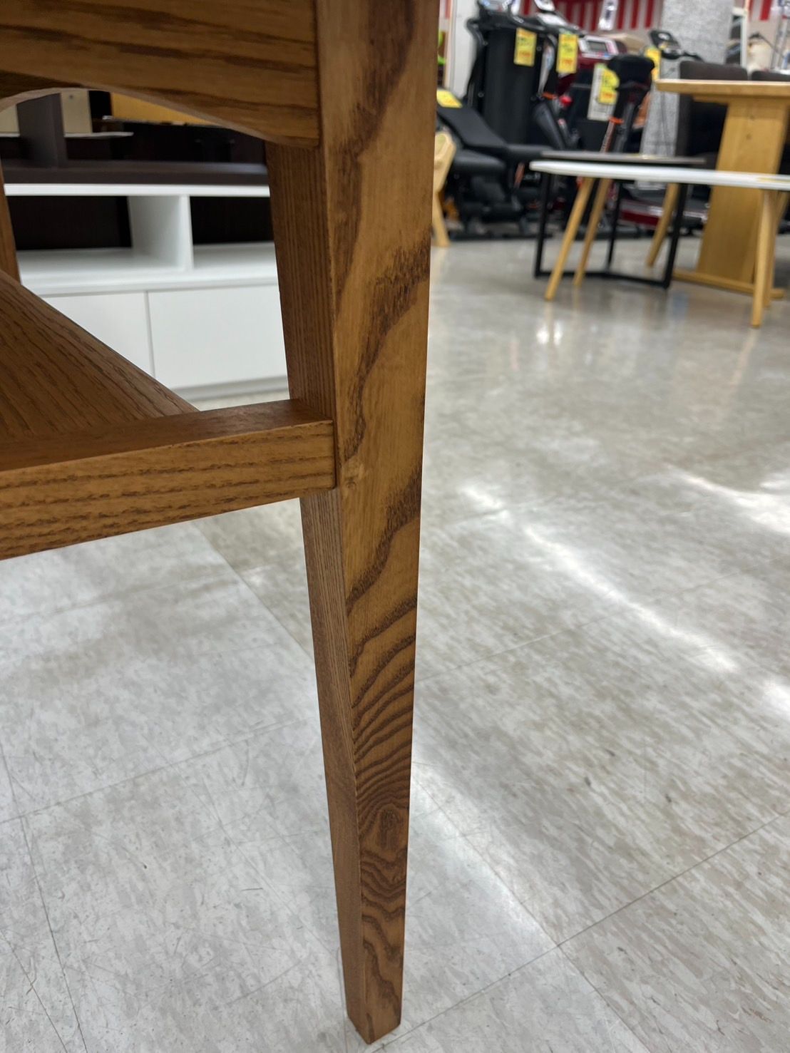 カフェテーブル