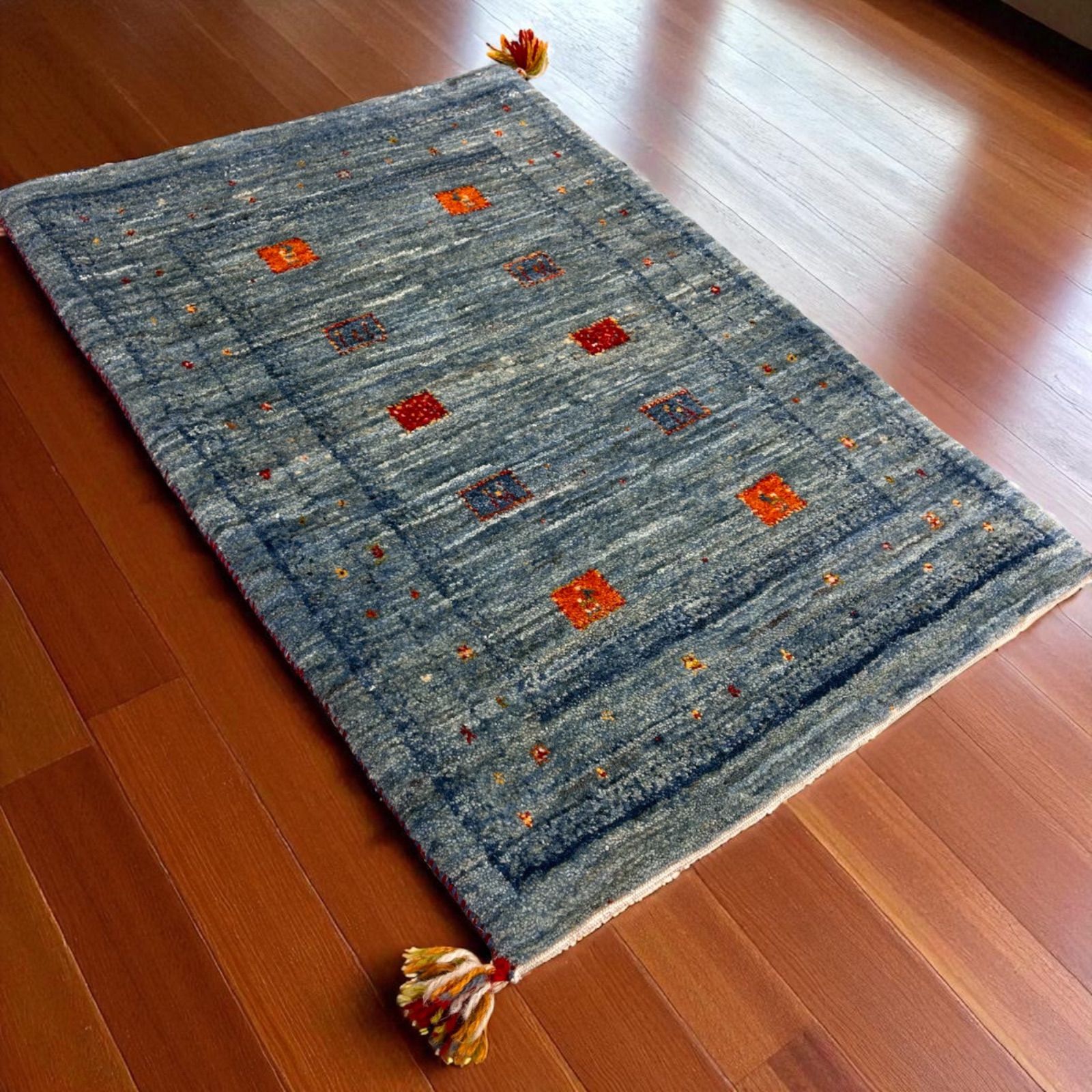 ギャッベ イラン産 手織りカーペット ルリバフ ロリ族 ルリ族 65×95cm インテリアラグ 草木染め ロリバフト ルリバフ 玄関サイズ チェリーベアギャッベ チェリーベアギャッベ60×90