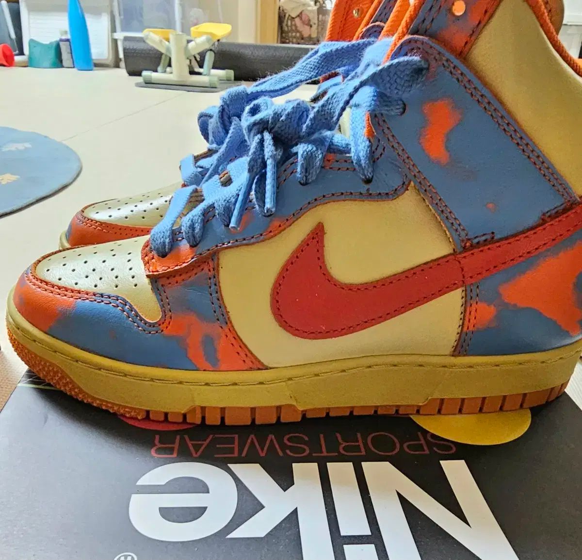 3日内発送 短納期NIKE(ナイキ) ダンク ハイ 1985 SP オレンジ エッシド 洗う ダイヤル式 ゴルフ