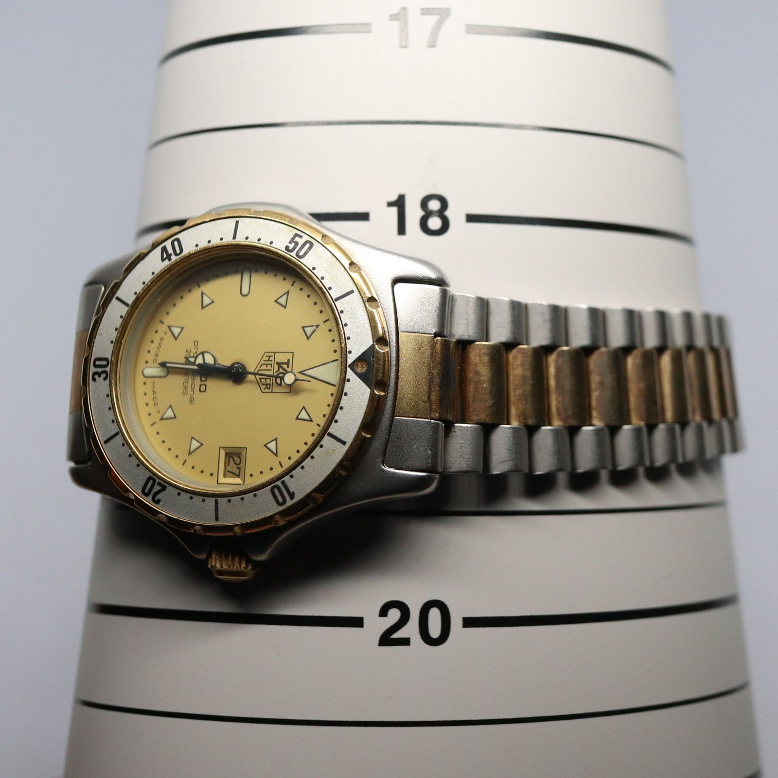 TAG Heuer プロフェッショナル 時計 200m防水 稼働品 アンパンマン様