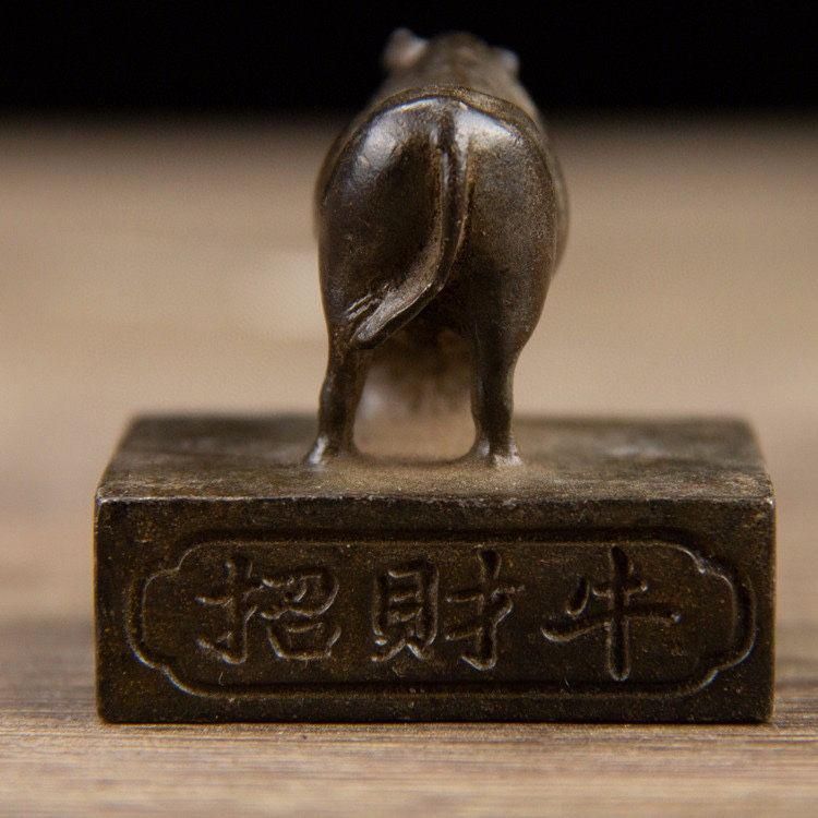 銅製 印章 牛置物 牛転乾坤 牛印章開運 招財 文房具 装飾物 工芸品 銅製 印章 牛置物 牛転乾坤 牛印章開運 招財 文房具 装飾物 工芸