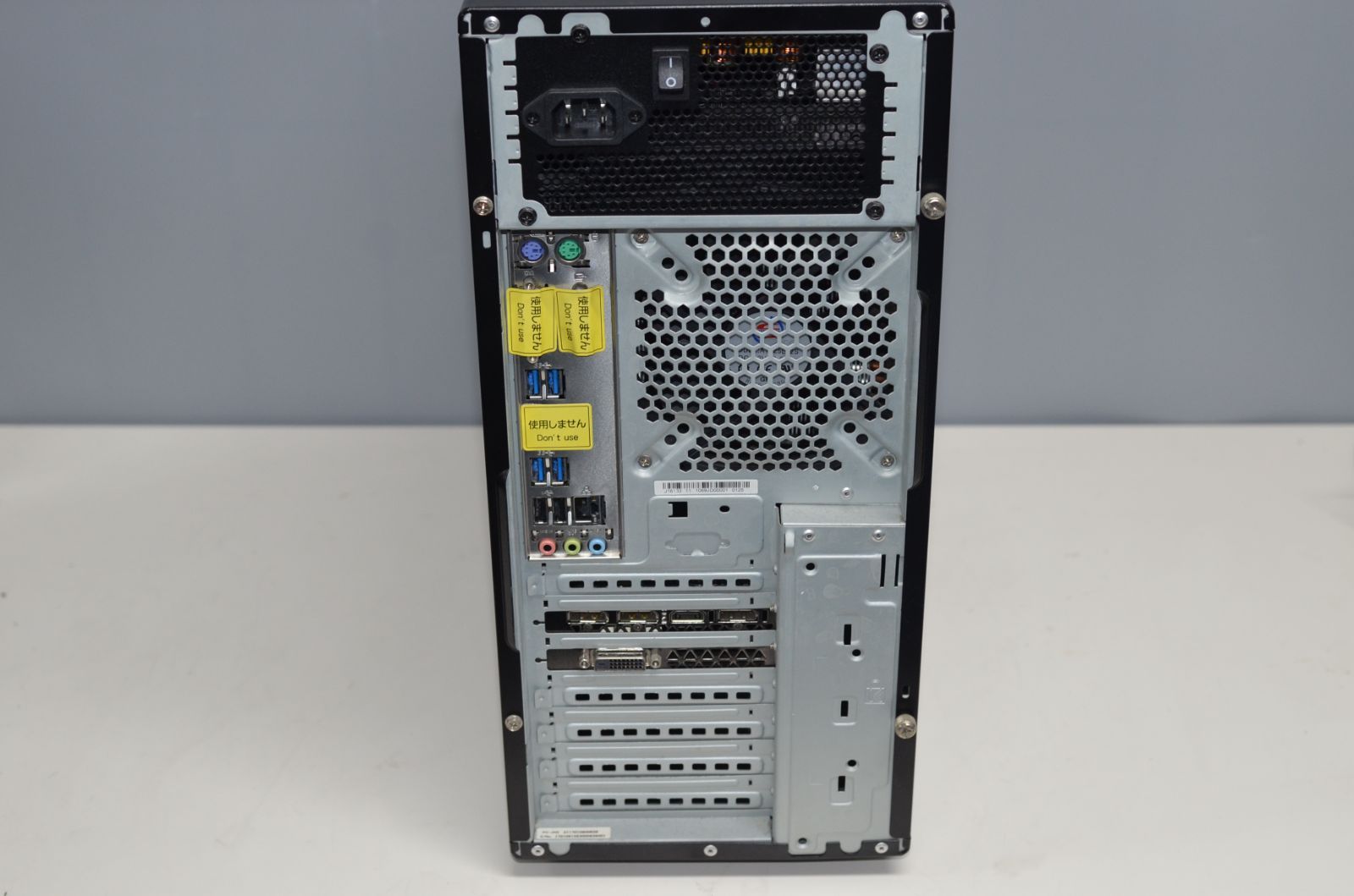 中古デスクトップゲーミングパソコン core i7-7700 メモリ16GB 爆速