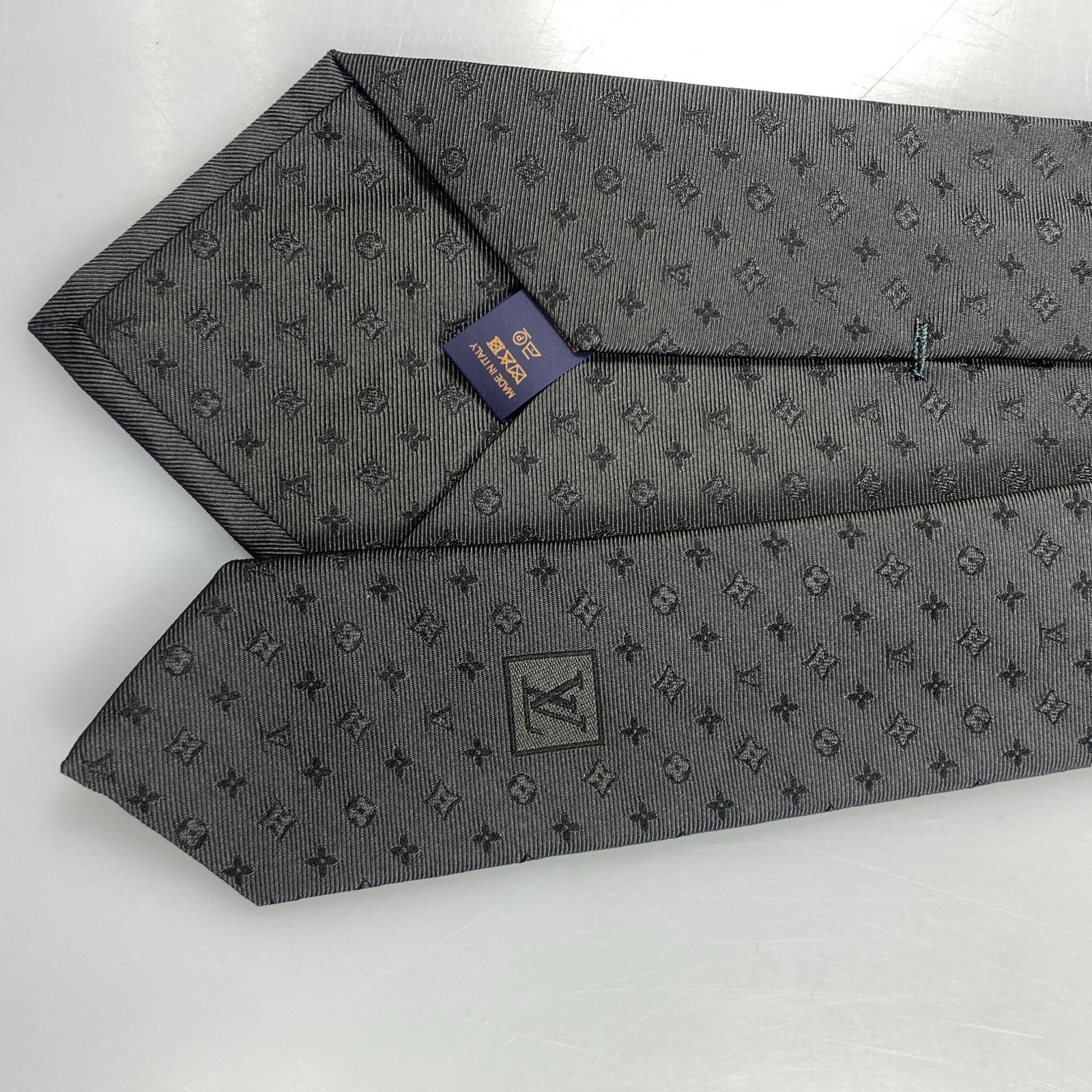 ルイヴィトンネクタイモノグラミッシム8CM モノグラムグレー付属品無し