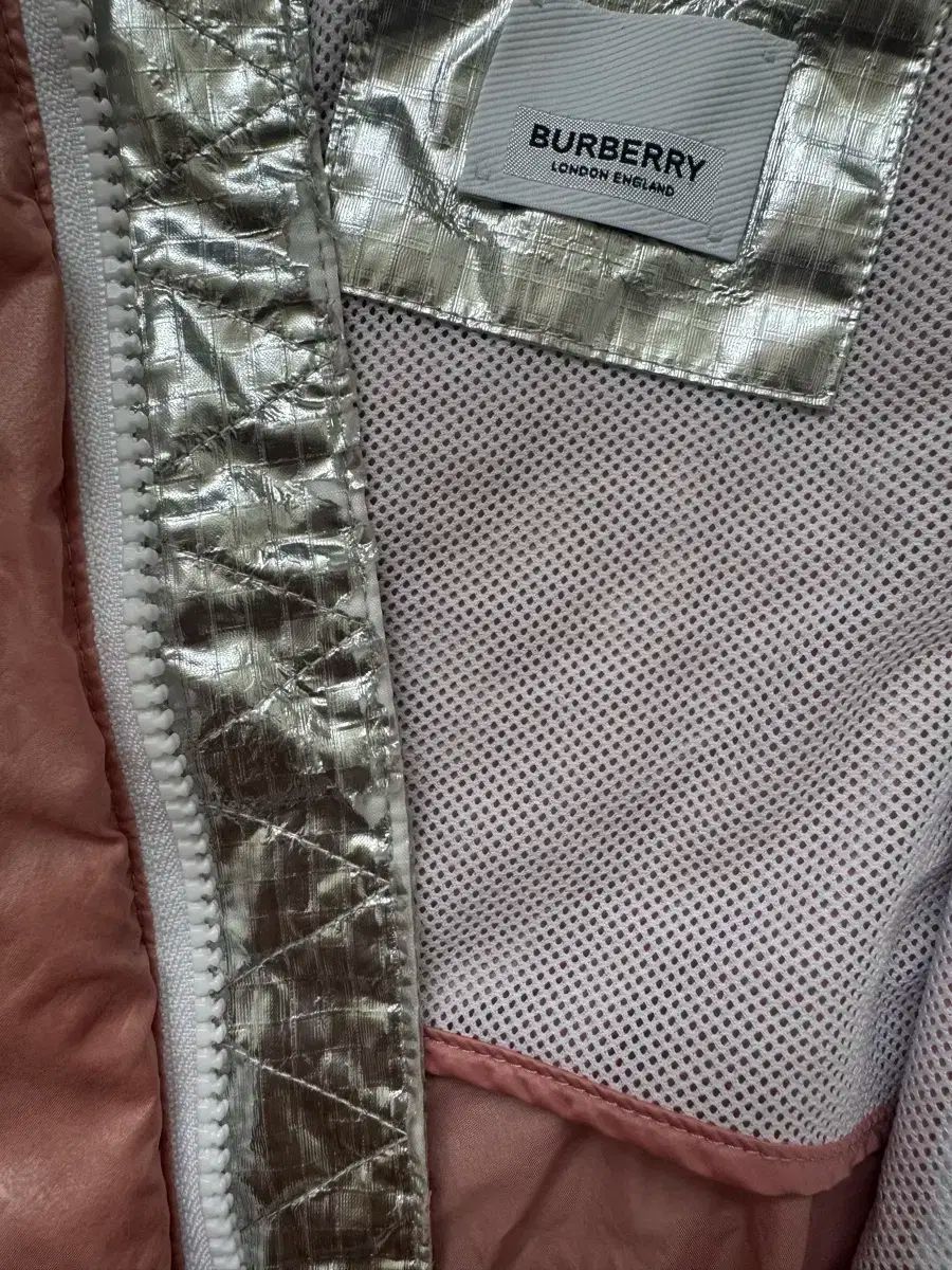  バーバリーキッズ ウィンドブレーカー 2 y その他 ジャケット ブルゾン