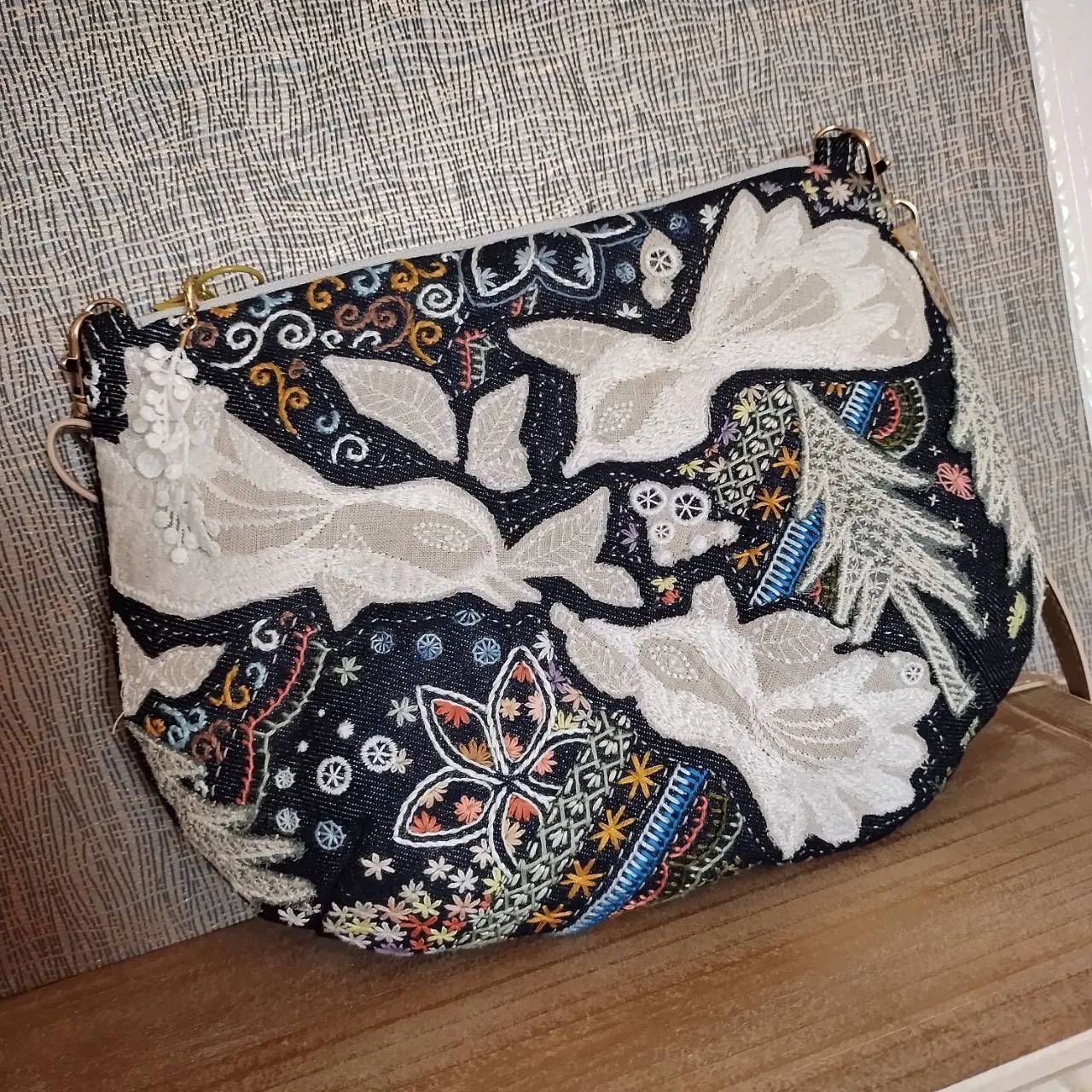 ハンドメイド バッグ 手刺繍 刺繍 可愛い アート 大人 女の子