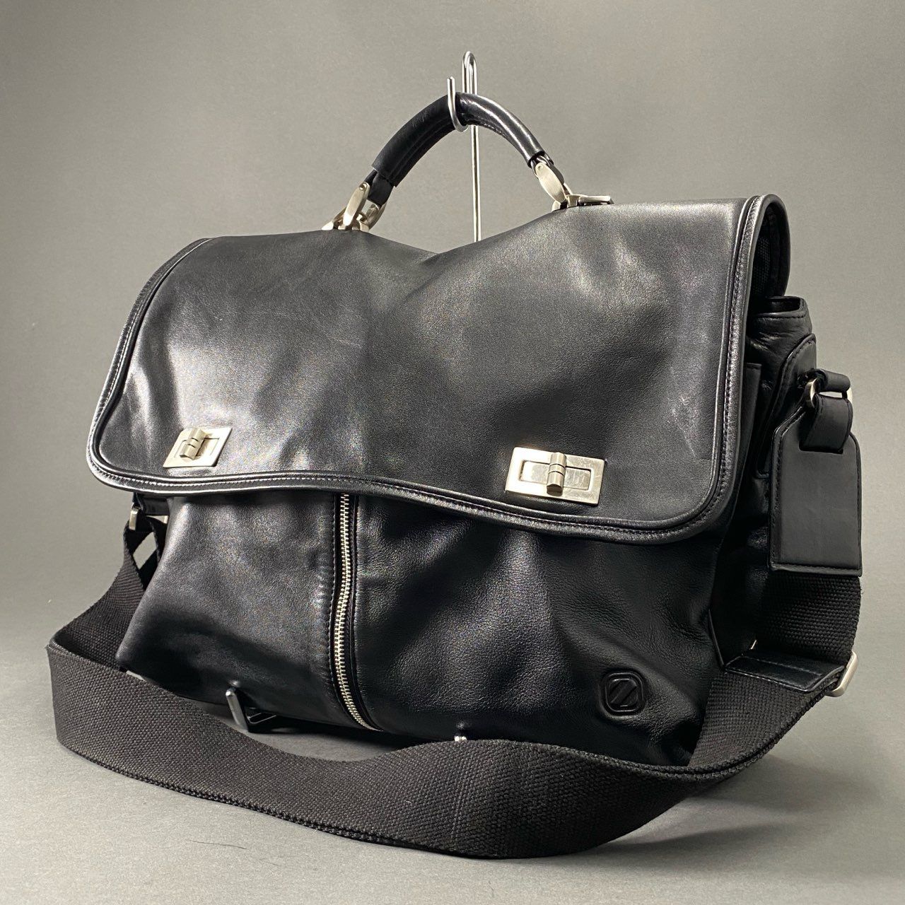 Ermenegildo Zegna 本革 メッセンジャーバッグ イタリア製