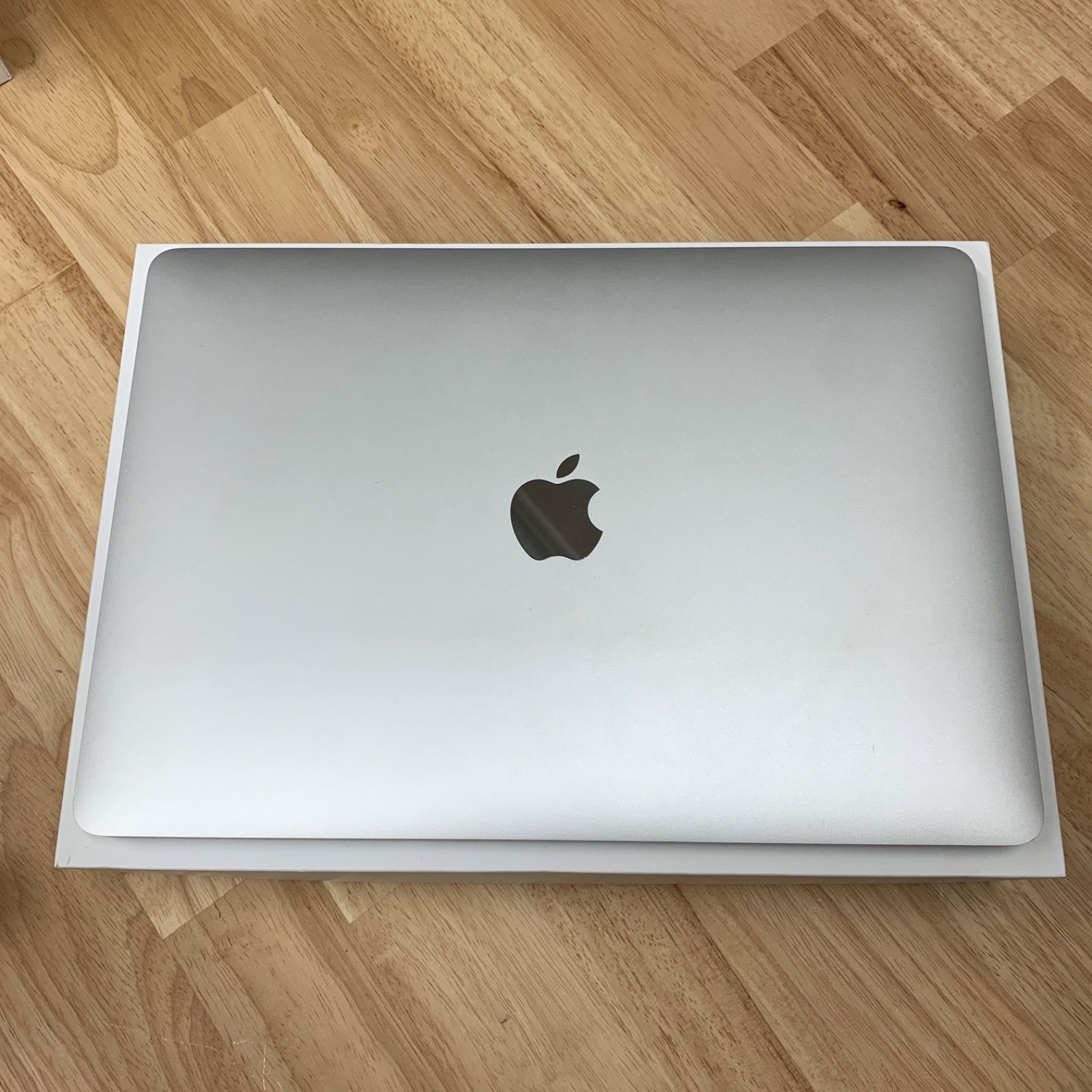 MacBook Air 13インチ 512GB シルバー2020年 送料無料 SM6KH