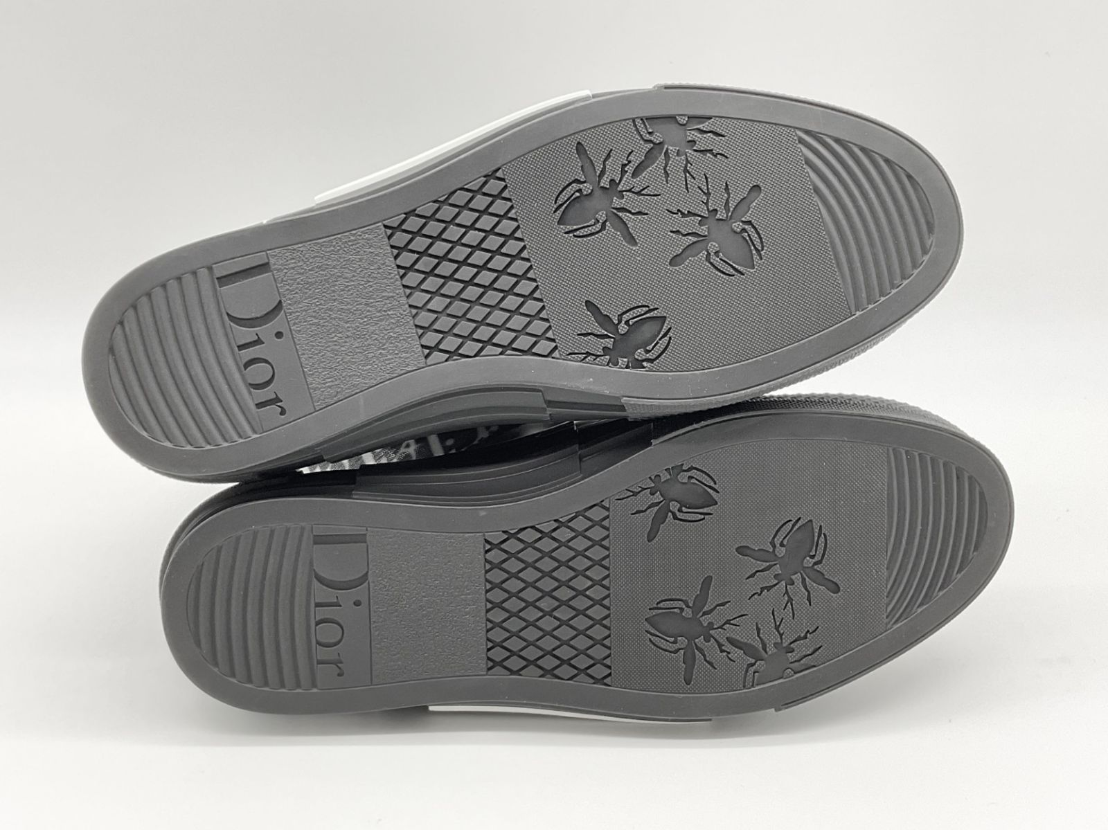 美品 DIOR ディオール 41 ブラック B27 エンボスロゴ ロートップ