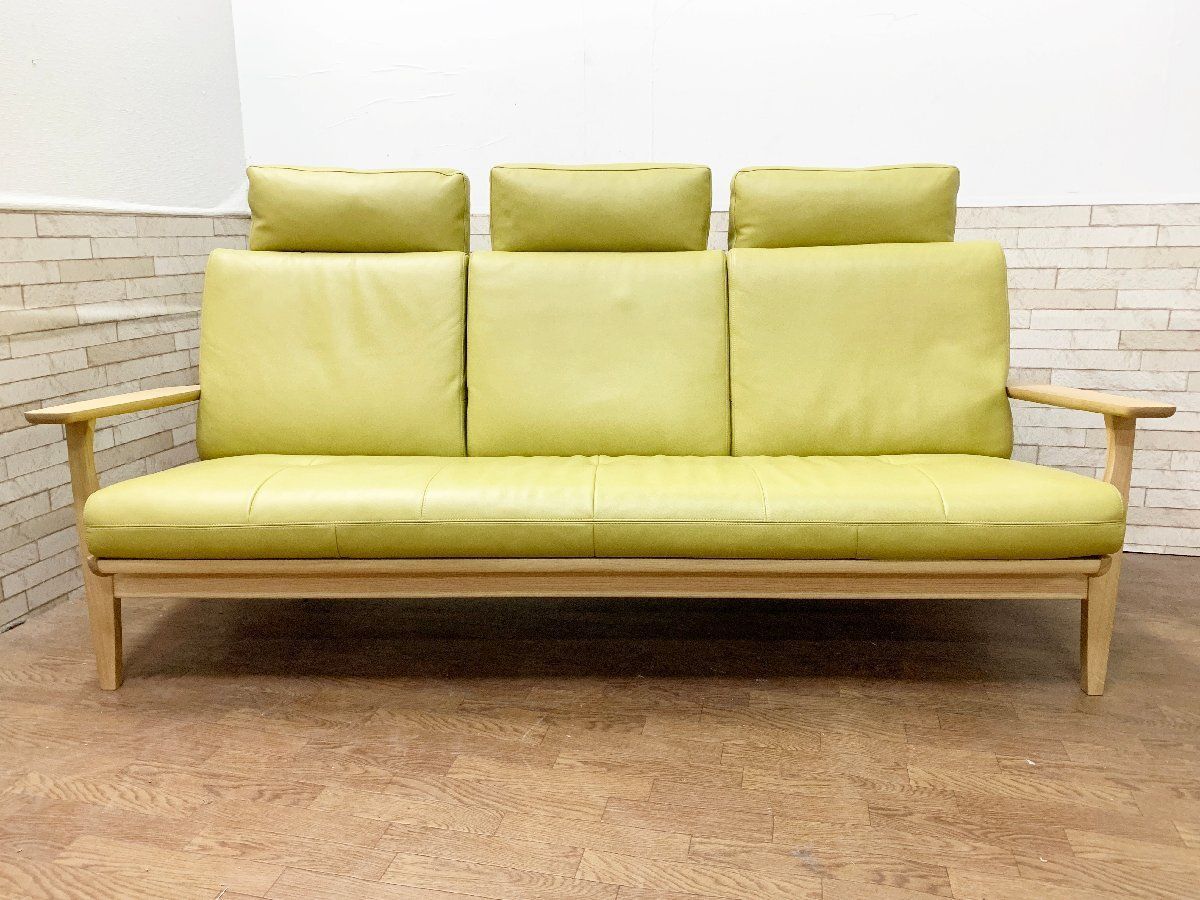 karimoku(カリモク家具)のWG3003 ウォールナット材 3人掛けソファ