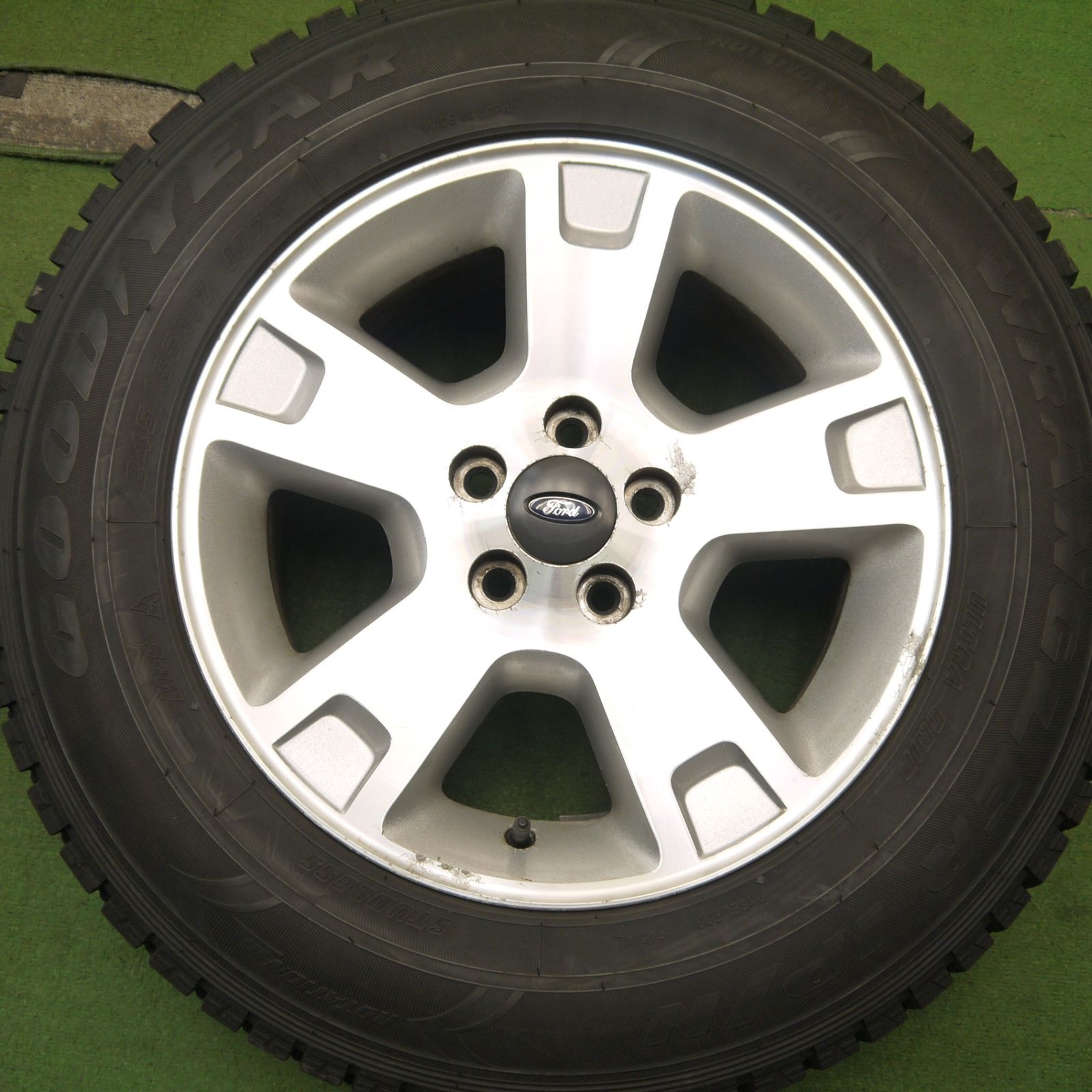 バリ溝！9.5分☆Ford フォード エクスプローラー 純正 245/65R17 