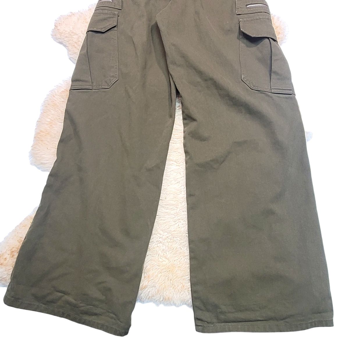 ローライズ カーゴパンツ