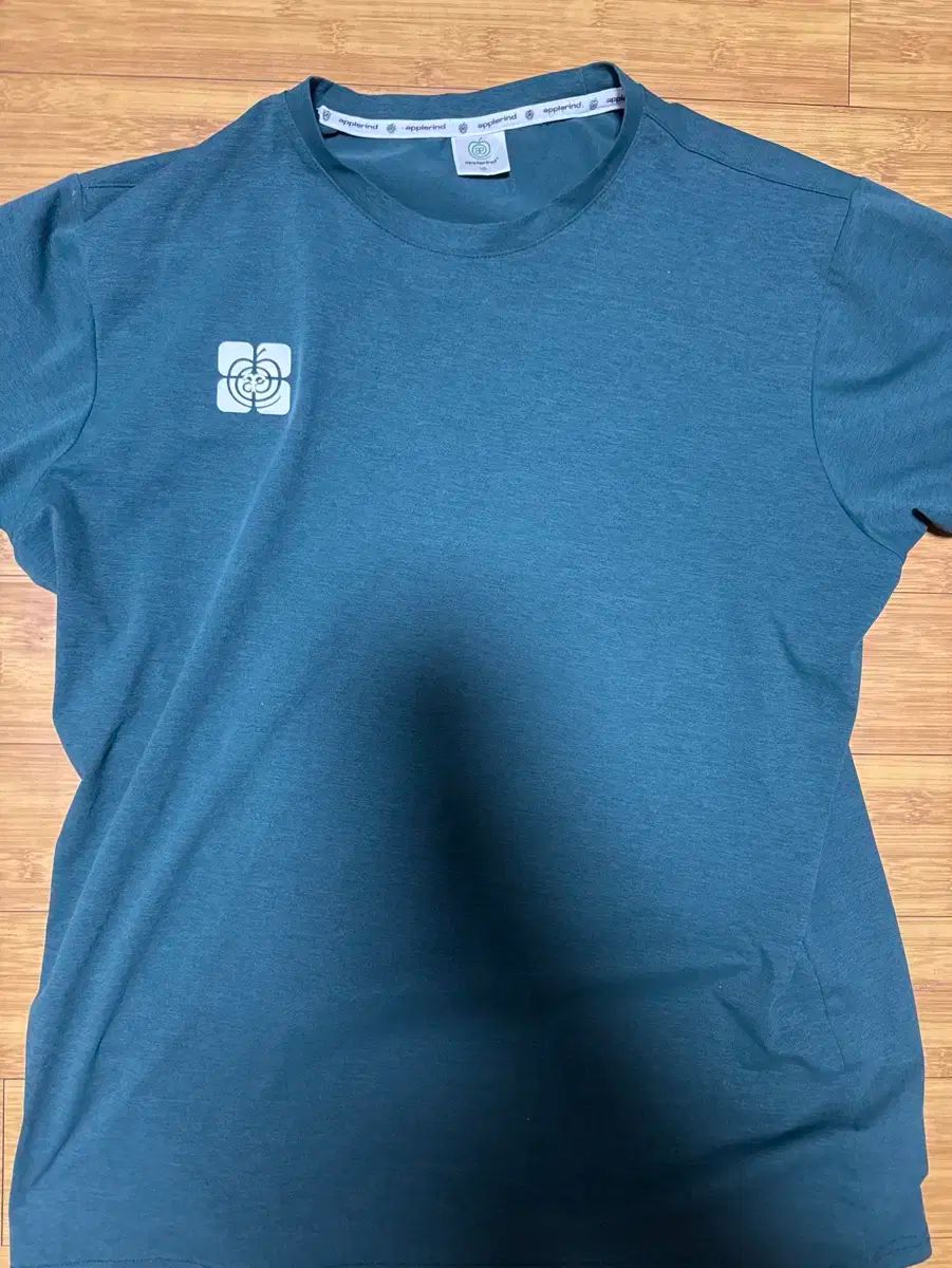 アプランド 半袖Tシャツ