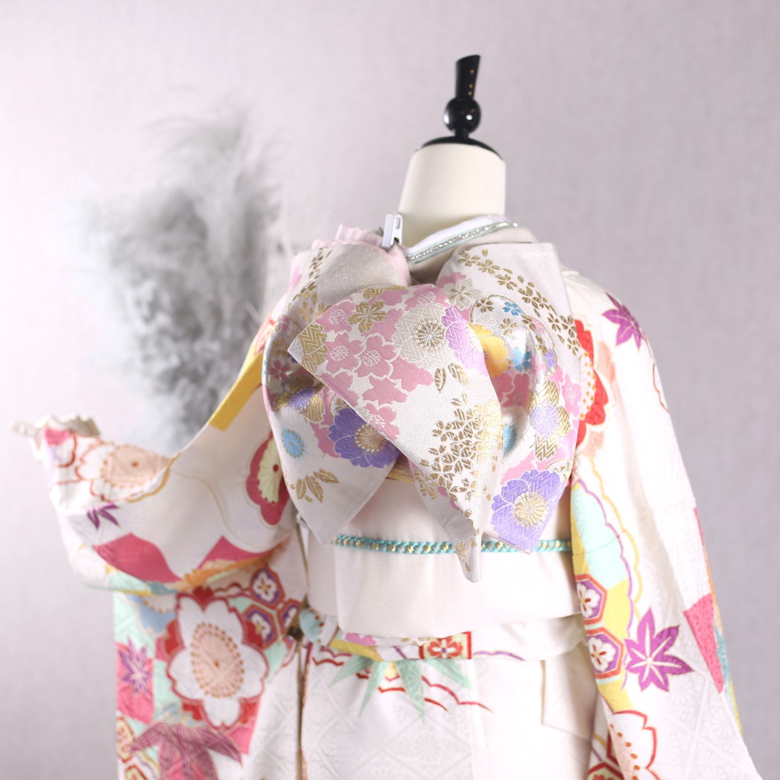振袖フルセット 振袖セット 振袖 Lサイズ 白×レトロ 美品 成人式 着物 晴れ着 7点フルセット KF-129 振袖フルセット 振袖セット 振袖 Lサイズ 白×レトロ 美品 成人式 着物