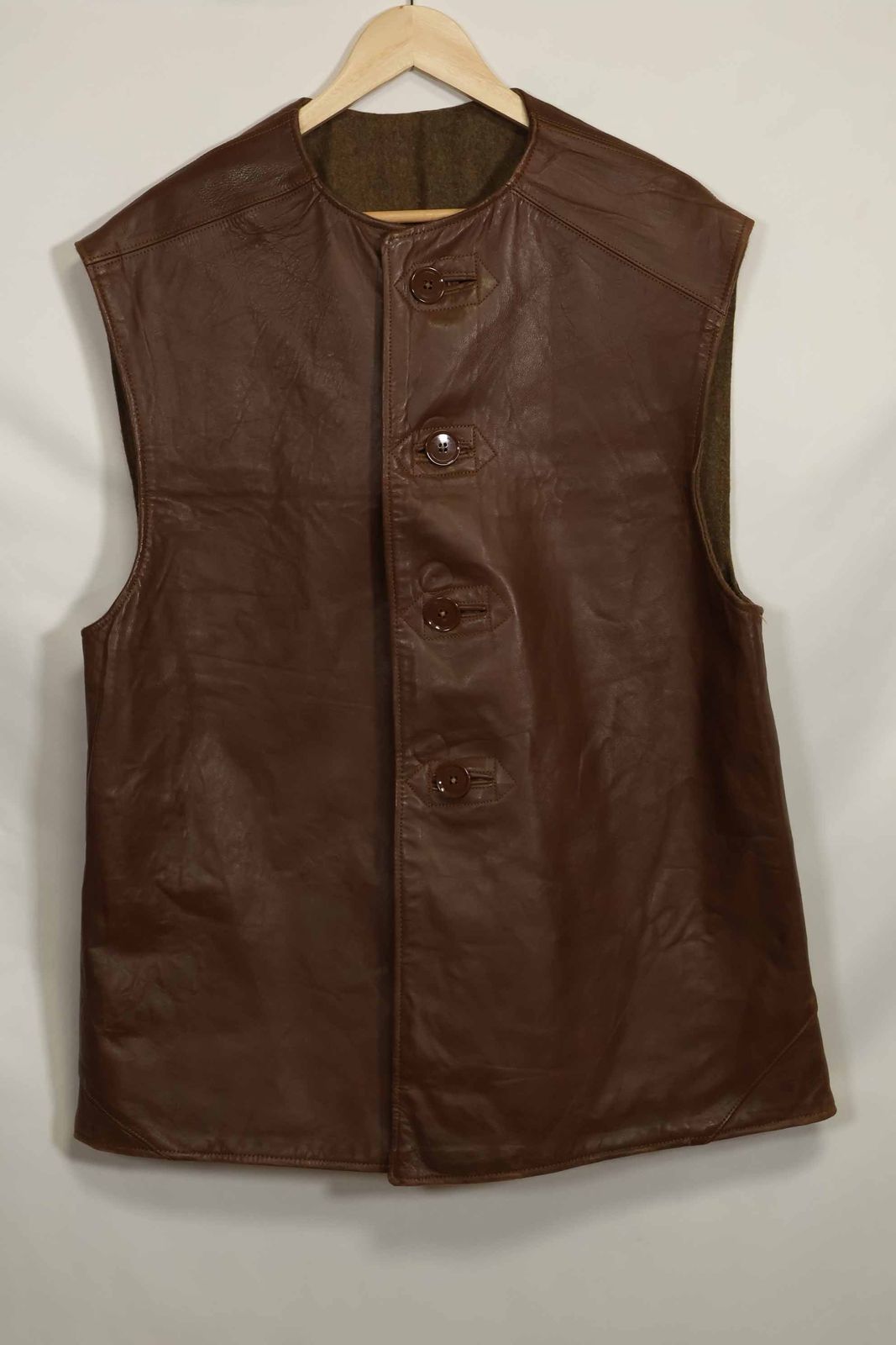 1940s イギリス軍　vintage ジャーキンベスト 1940s Vintage British Army Jerkin Leather Vest ヴィンテージ