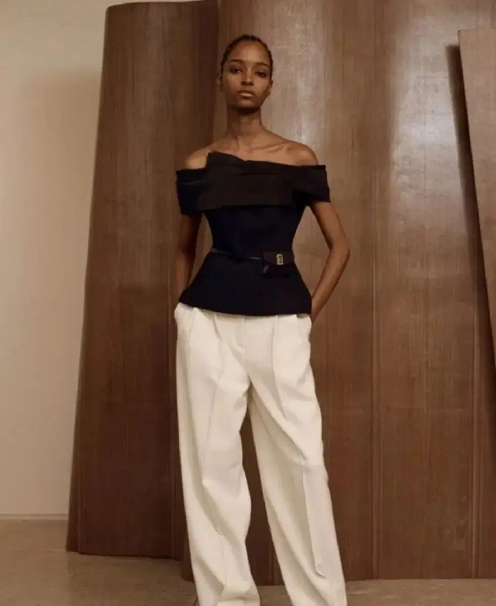 RECTO レクト 黒 オフショルダー トップス