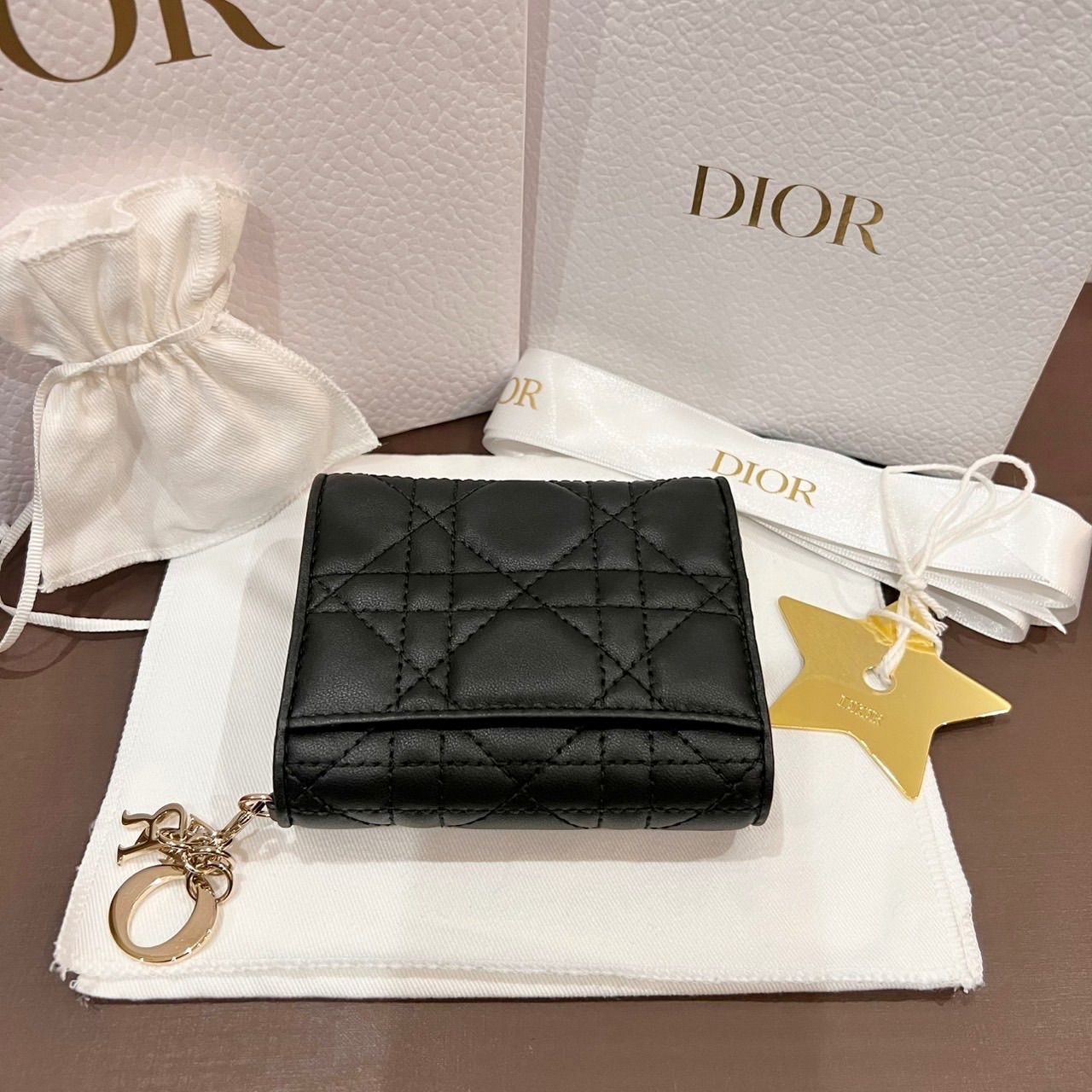 ⭐️ほぼ未使用品 大人気モデル☆DIOR Lady Dior Lotus