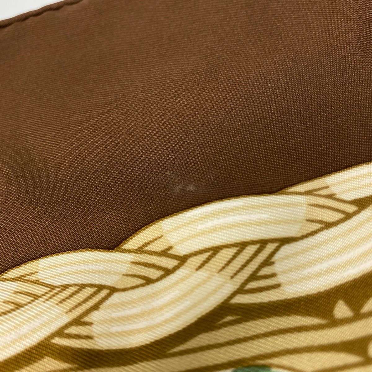 エルメス HERMES カレ 90 COUVEE D HERMES エルメスの卵 スカーフ