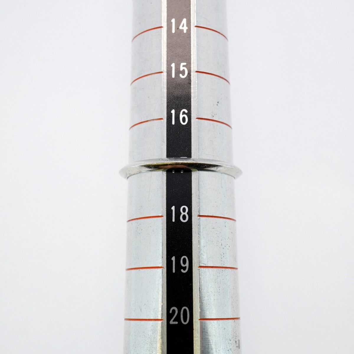 5jeb0596】ティファニー リング ナイフエッジ Pt950 プラチナ 17号  