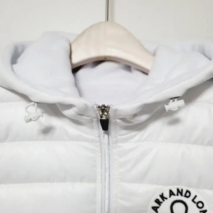 パッド入りフード付きジャケット