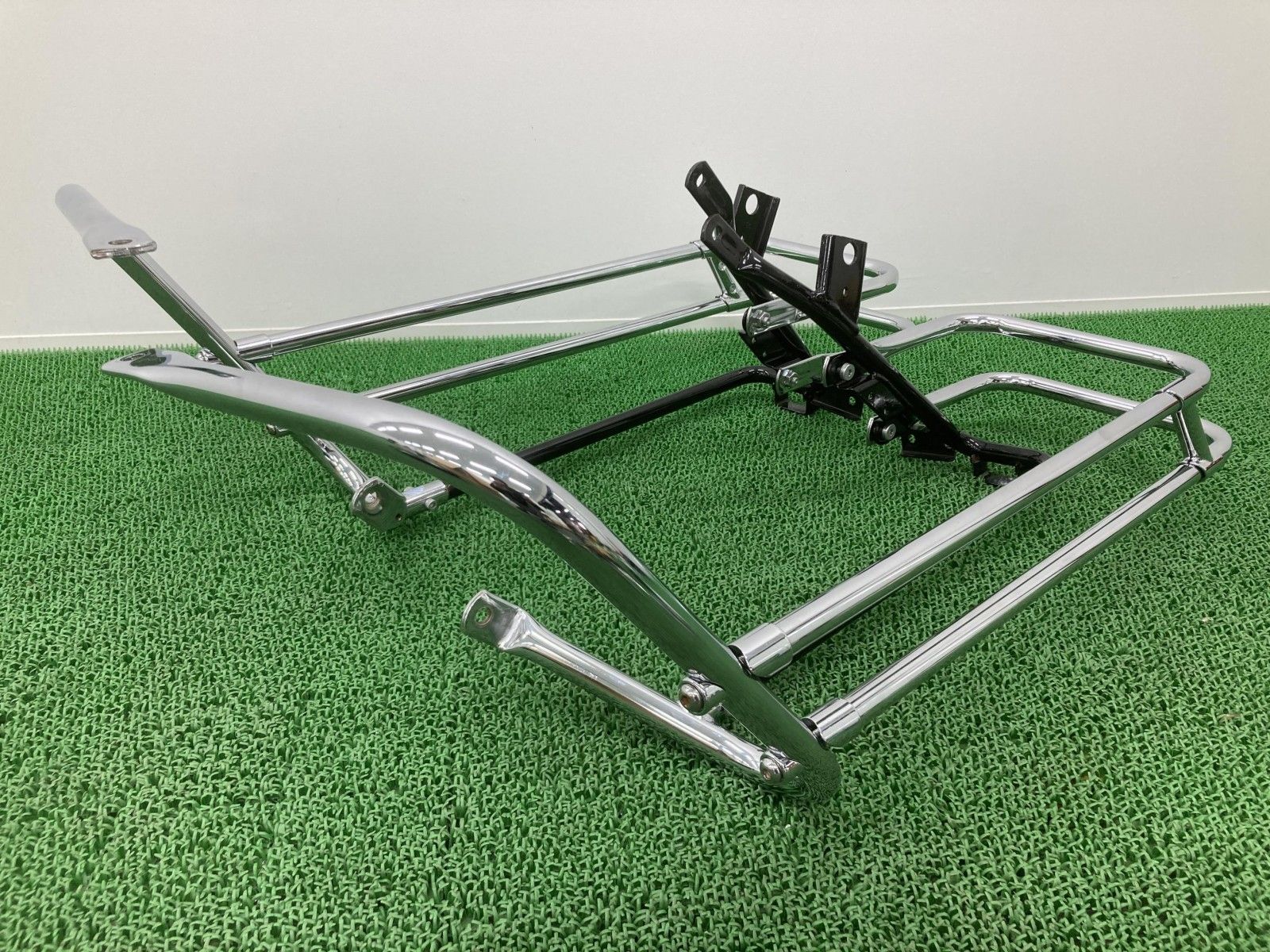ツーリング パニアケースガード 左右 ハーレー 純正 中古 ツインカム用 TC パニアケースステー コンディション良好 曲がり無し 16 ツーリング パニアケースガード 左右 ハーレー 純正 バイク 部品