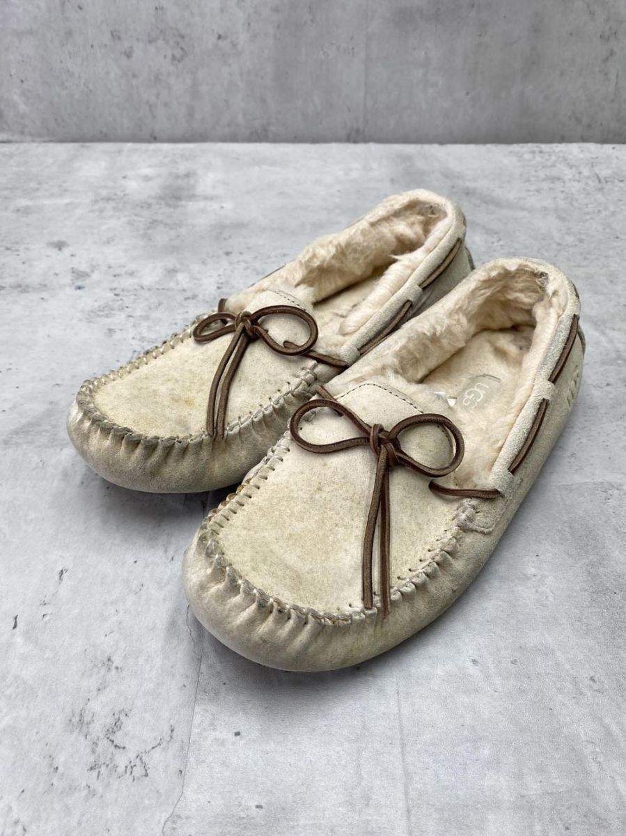 UGG ベージュ モカシン UGG ベージュ モカシン UGG アグ Mandie マンディ ムートン モカシン