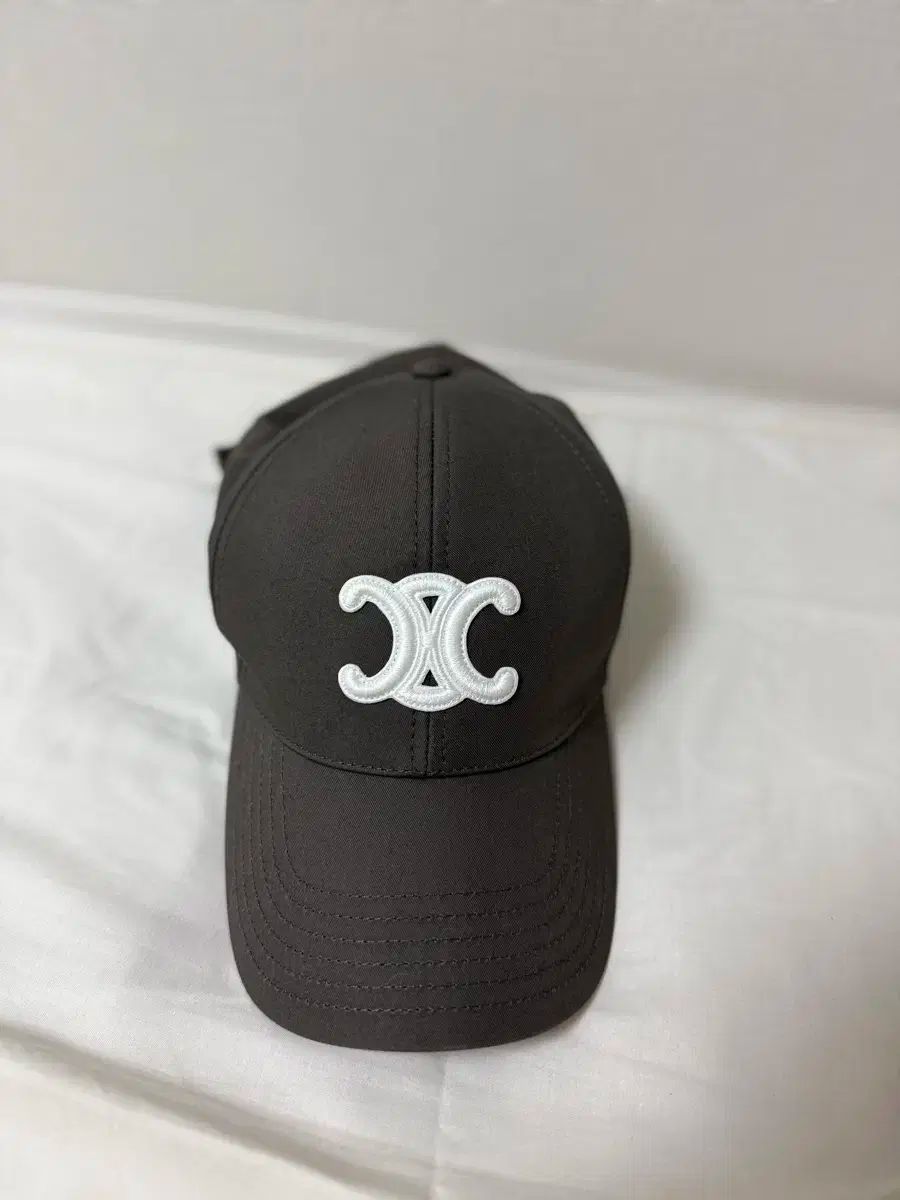 Celine セリーヌ トリオンフ ボールキャップ