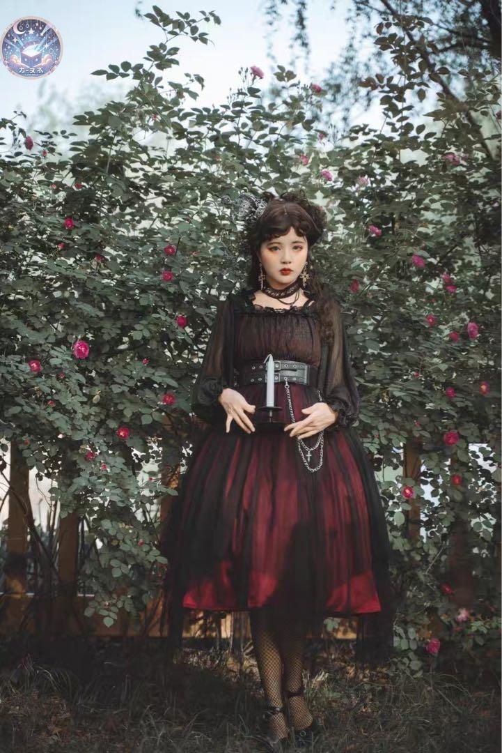 ゴシックロリータ✭チェーンベルト付きワンピース★お出かけや女子会に！ 新品 未使用 ゴシックロリータ チェーンベルト付きワンピース