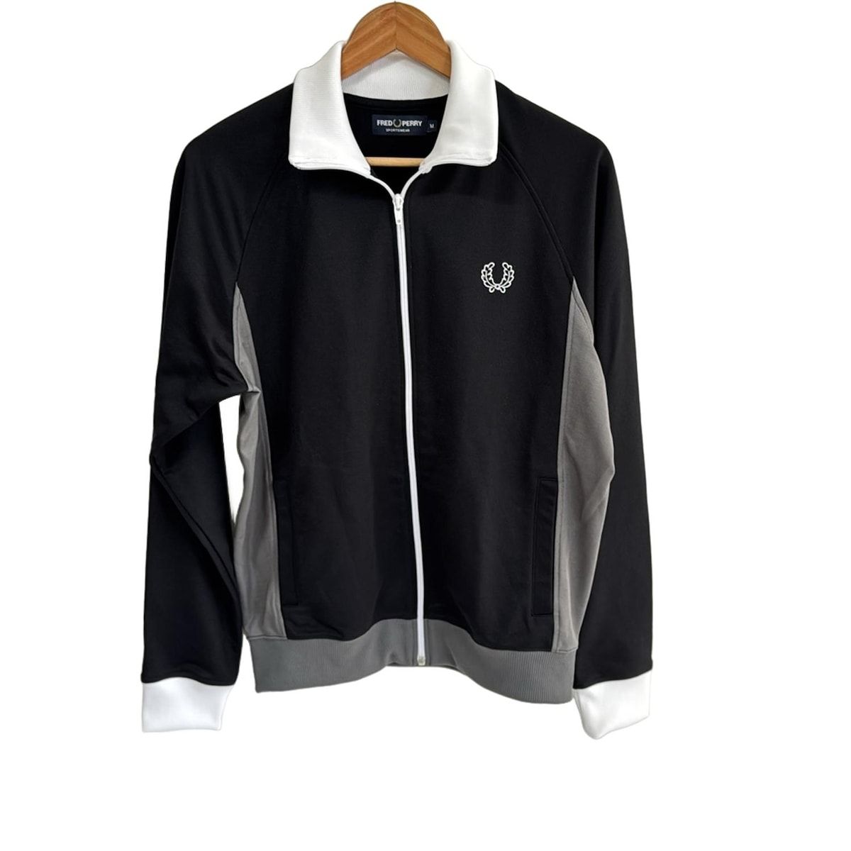 Fred Perry 黒 ジップアップジャージ FRED PERRY ブラック ジップアップジャージ M FRED PERRY ジップアップ