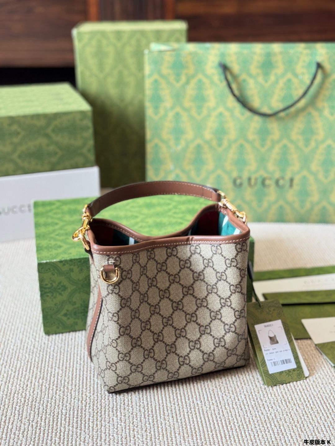 今日特価】GUCCI Emblem シリーズ ショッピングバッグ - GG