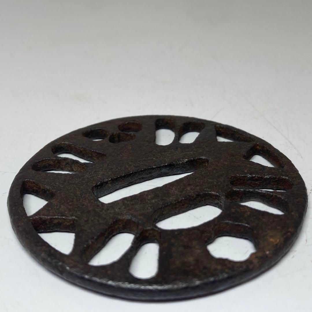 透かし刀鍔 重さ60g