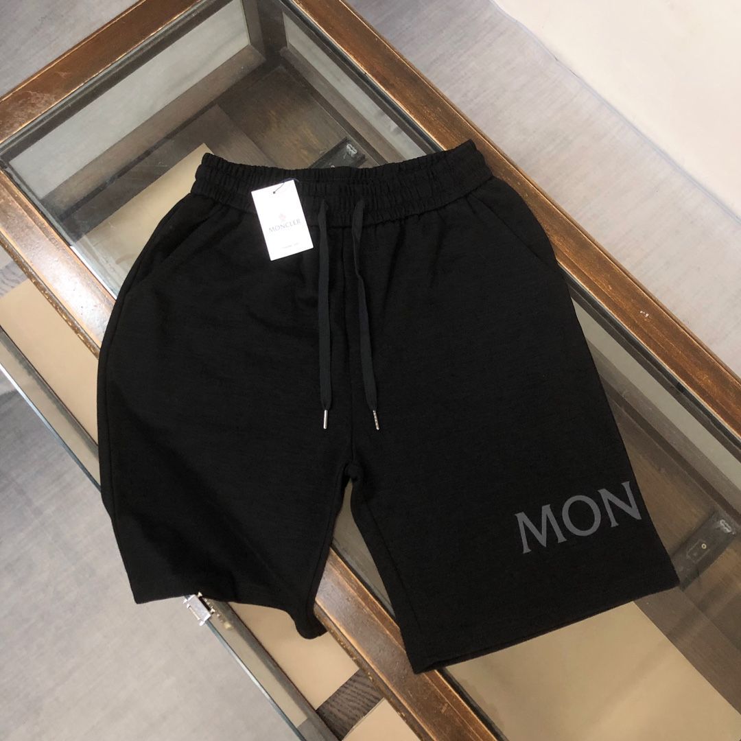 新品 MONCLER モンクレール ハーフパンツ - メルカリ