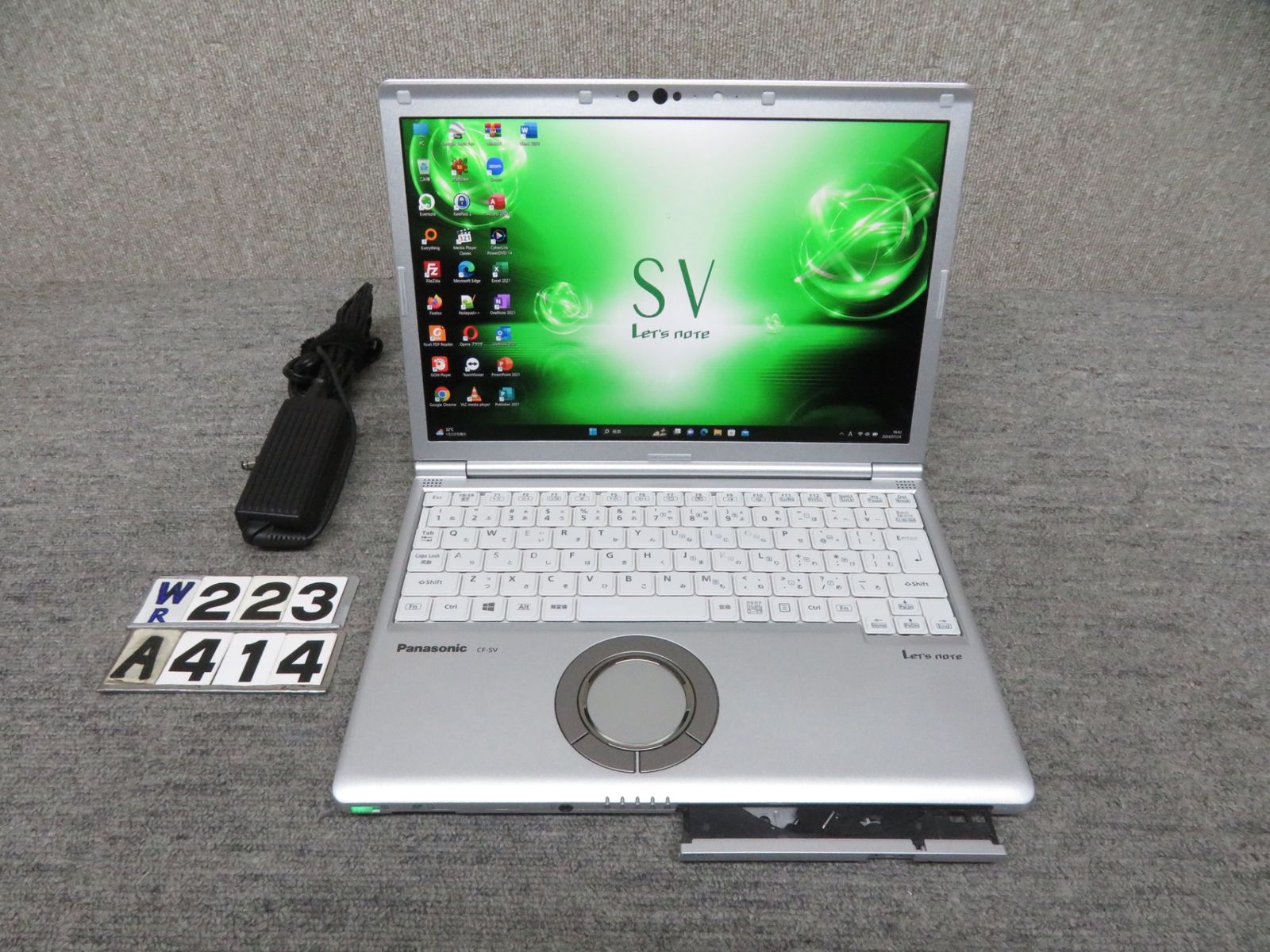 Windowsノート本体 CF-SV7 i7 16GB 1TB LTE DVD (K718) Windowsノート