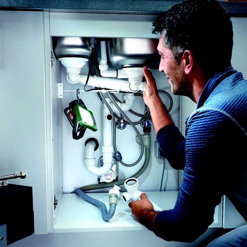 コードレスライト 18V本体のみ