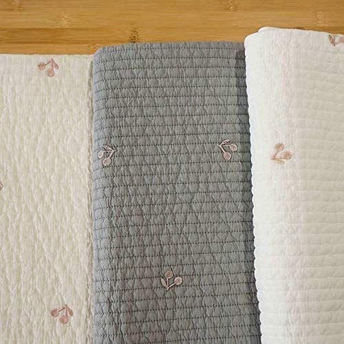 新品 （アヴェク トワ）avec toi さくらんぼ柄 イブル キルティングマット 韓国布団 105×145サイズ (グレー)