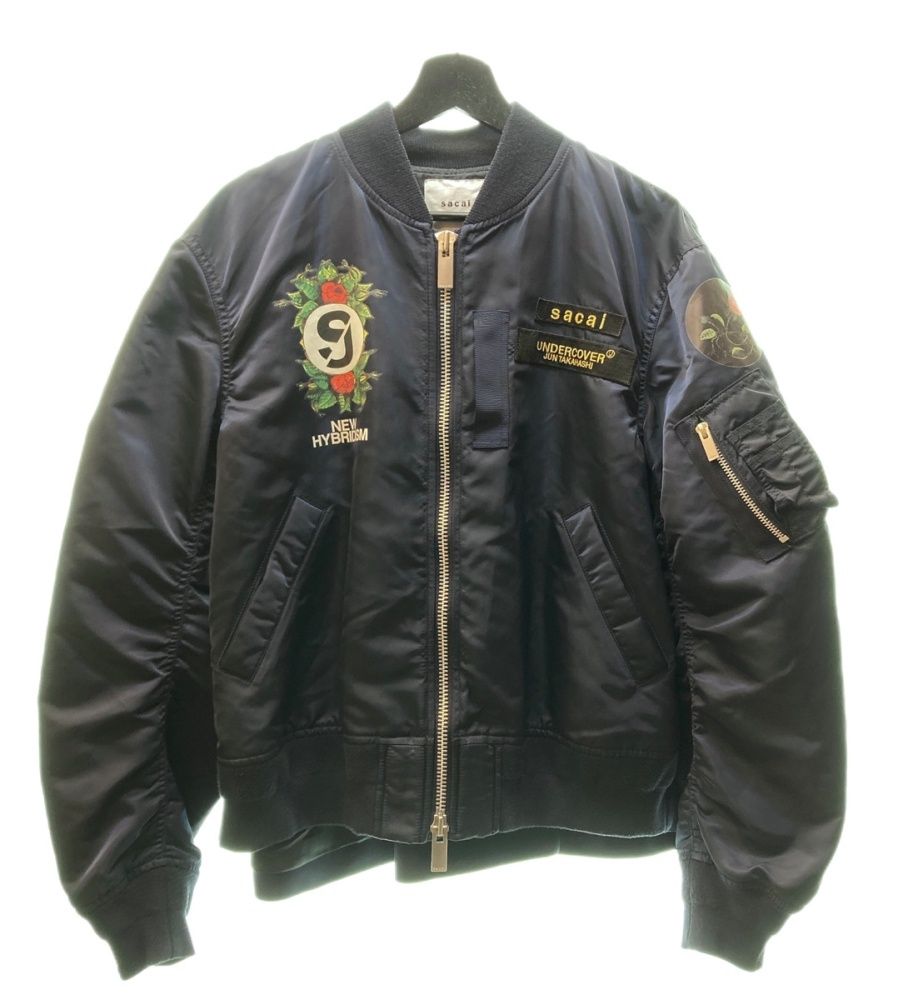 サカイ sacai UNDERCOVER アンダーカバー CUSTOMIZED MA-1 BLOUSON ブルゾン MA-1 刺繍 紺  20-05385 3 ジャケット プリント ネイビー 104MT-74 - メルカリ