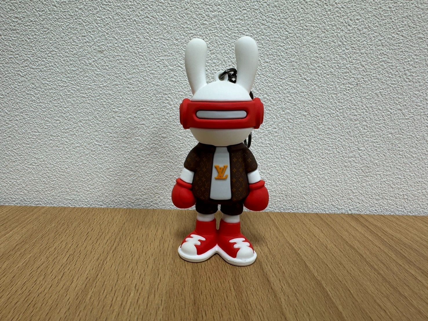 ⭐︎美品⭐︎新品⭐︎ルイ・ヴィトン キーリング付きフィギュア　うさぎ　ノベルティ ⭐︎美品⭐︎新品⭐︎ルイ・ヴィトン キーリング付きフィギュア