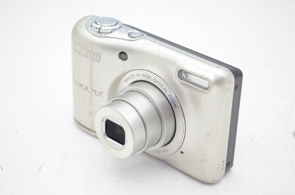 Amazon | Nikon デジタルカメラ COOLPIX L32 シルバー 光学5倍ズーム