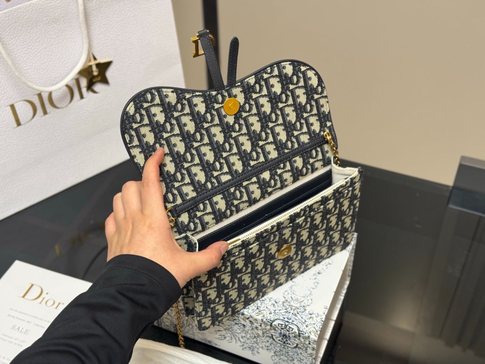 今日特価】Dior Monogram Chain Wallet On Chain Bag