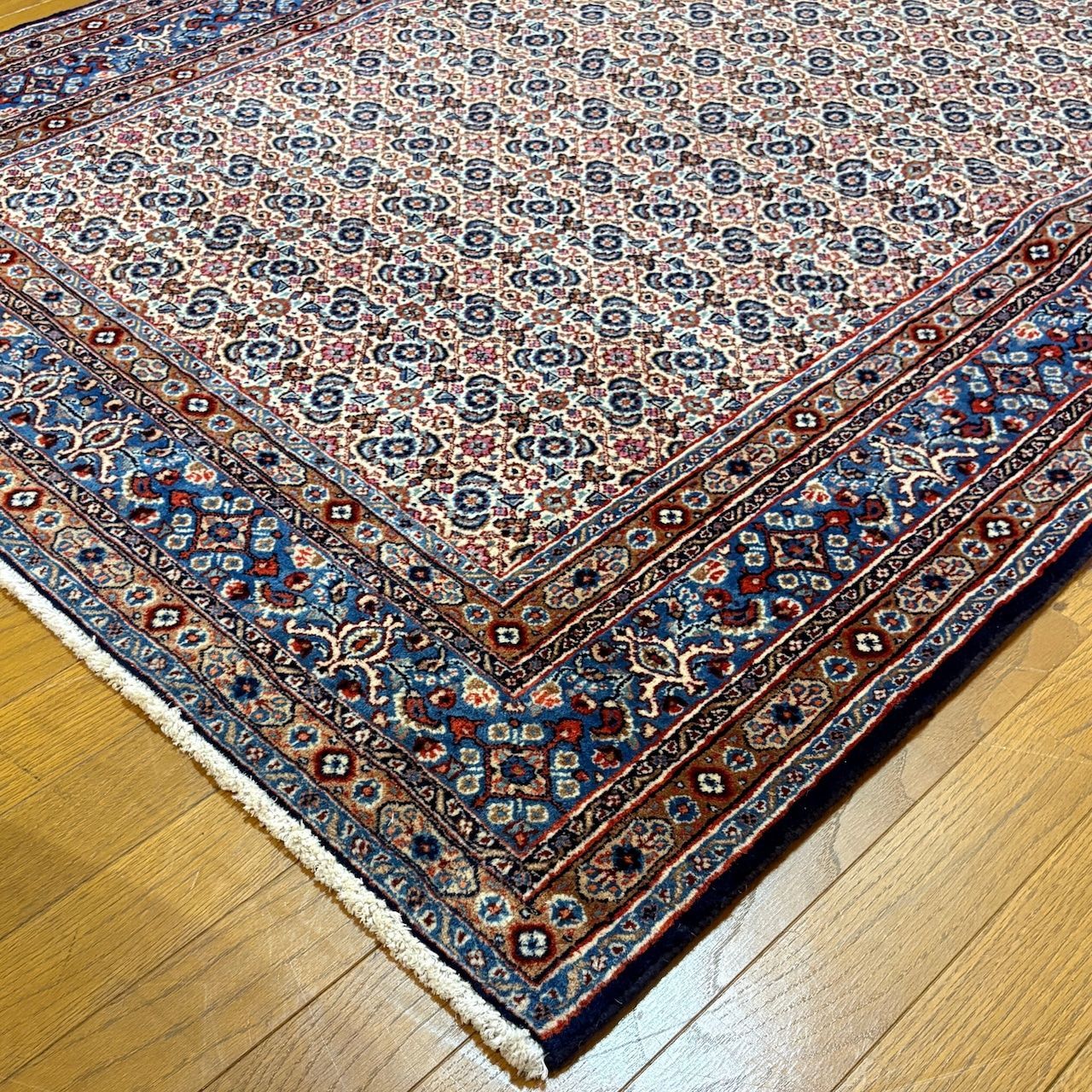 イラン 手織りラグ