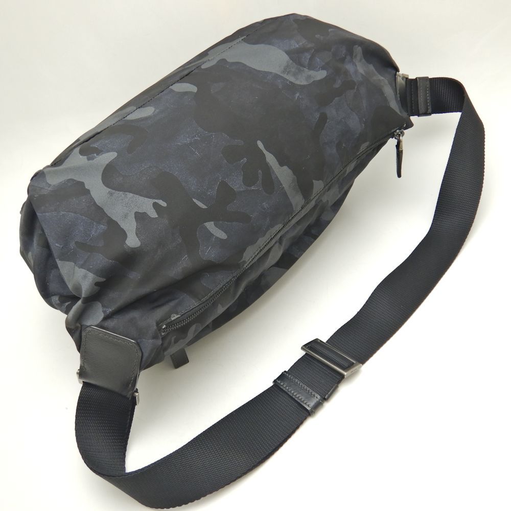 【美品】プラダ メッセンジャーバッグ クロスボディ テスートナイロン × レザー PRADA プラダ VA0991 メッセンジャーバッグ テスート ナイロン BLEU