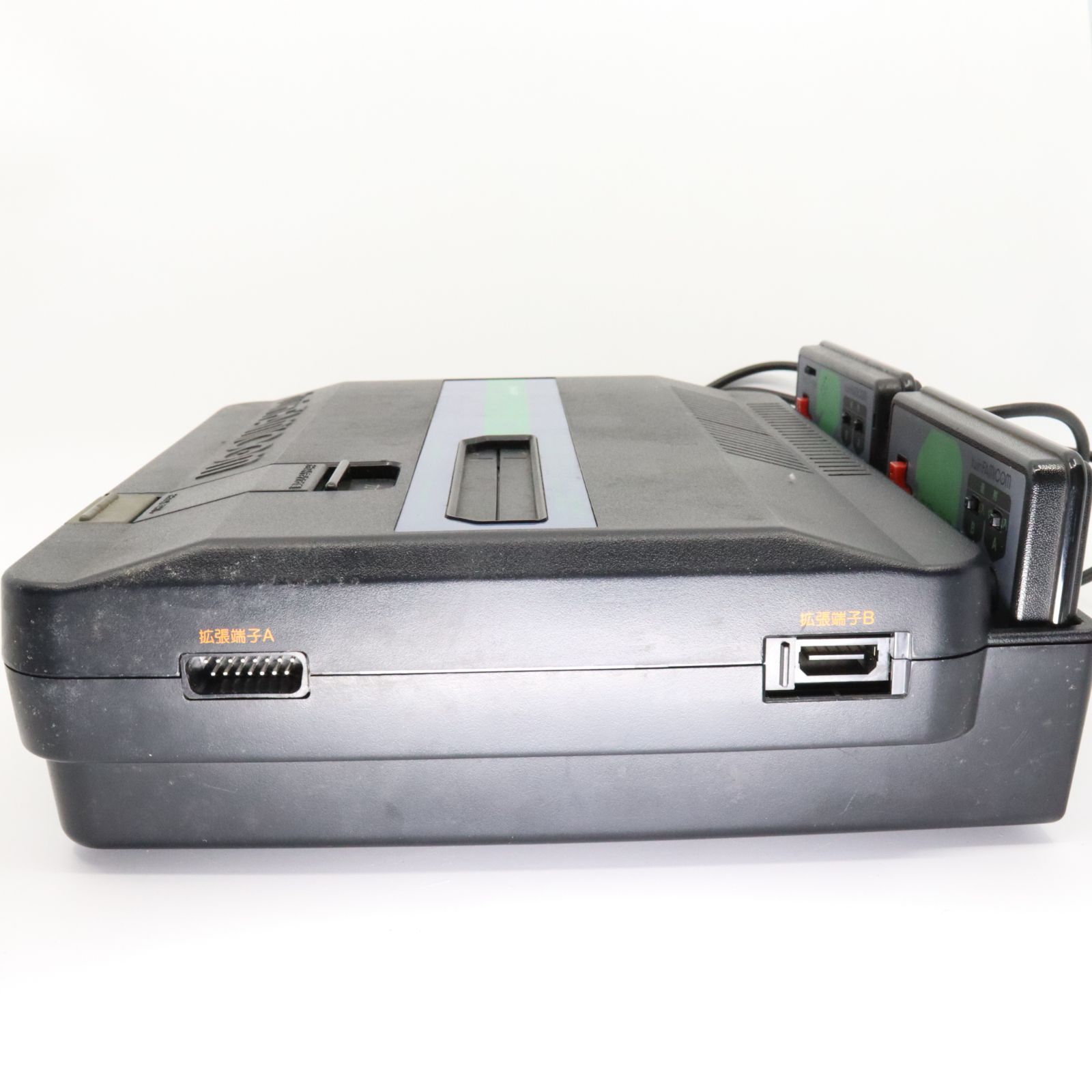 ジャンク】Sharp ツインファミコン 本体 AN-505-BK(後期型・黒 ジャンク】Sharp ツインファミコン 本体 AN-505-BK(後期型・黒