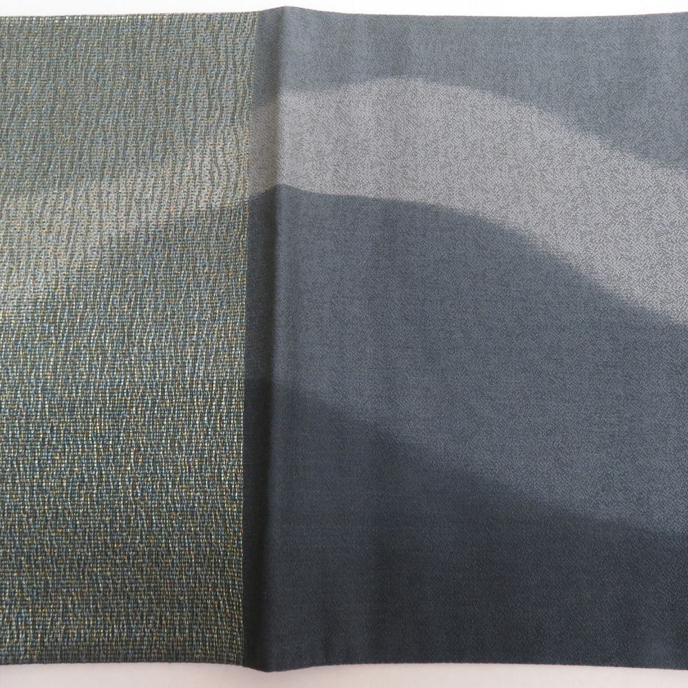 袋帯 洒落袋帯 よろけ縞模様 六通柄 緑色ｘ薄緑色 金糸 余り布付き 正絹 仕立て上がり 長さ440cm 【キモノオフ野々市若松店】 袋帯 洒落袋帯 よろけ縞模様 六通柄 緑色x薄緑色 金糸 余り布付き