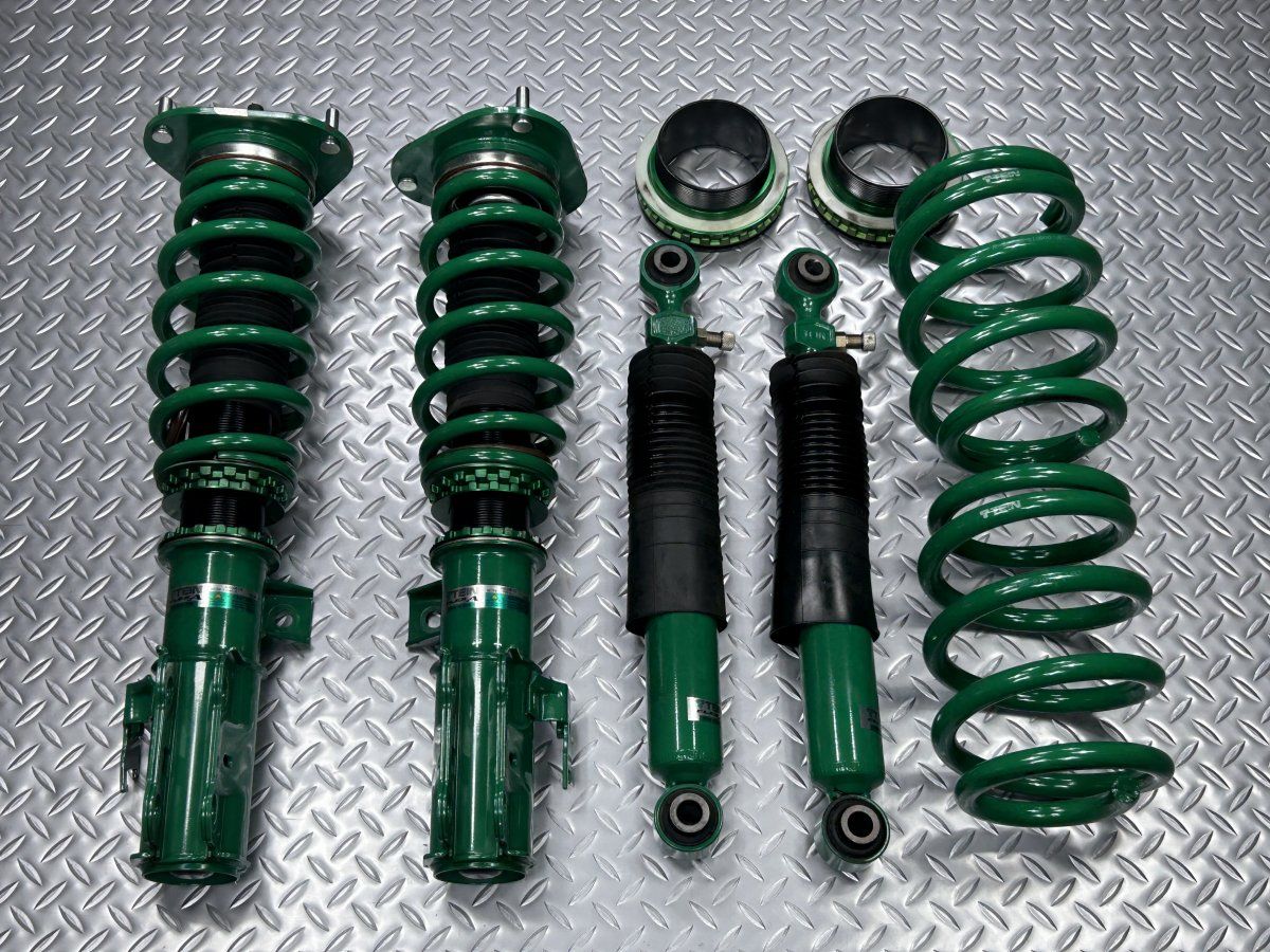 送料無料【美品】TEIN テイン AGH30W 30系アルファード/ヴェル