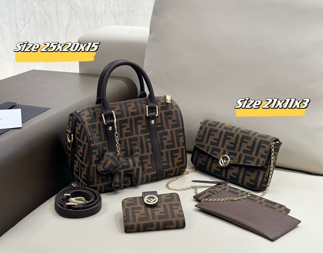 今日特価】FENDI フェンディ 国内送料無料！お得な価格で在庫