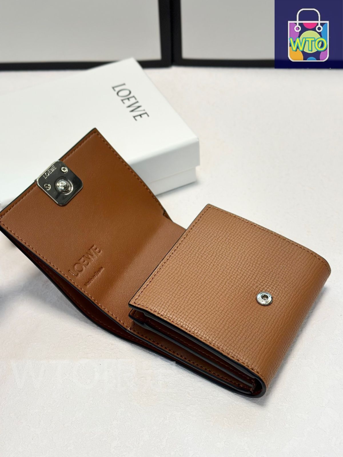 【稀少　未使用品】LOEWE レザー手袋 サイズ8 キャメルカラー 稀少 未使用品】LOEWE レザー手袋 サイズ8 キャメルカラー 楽天