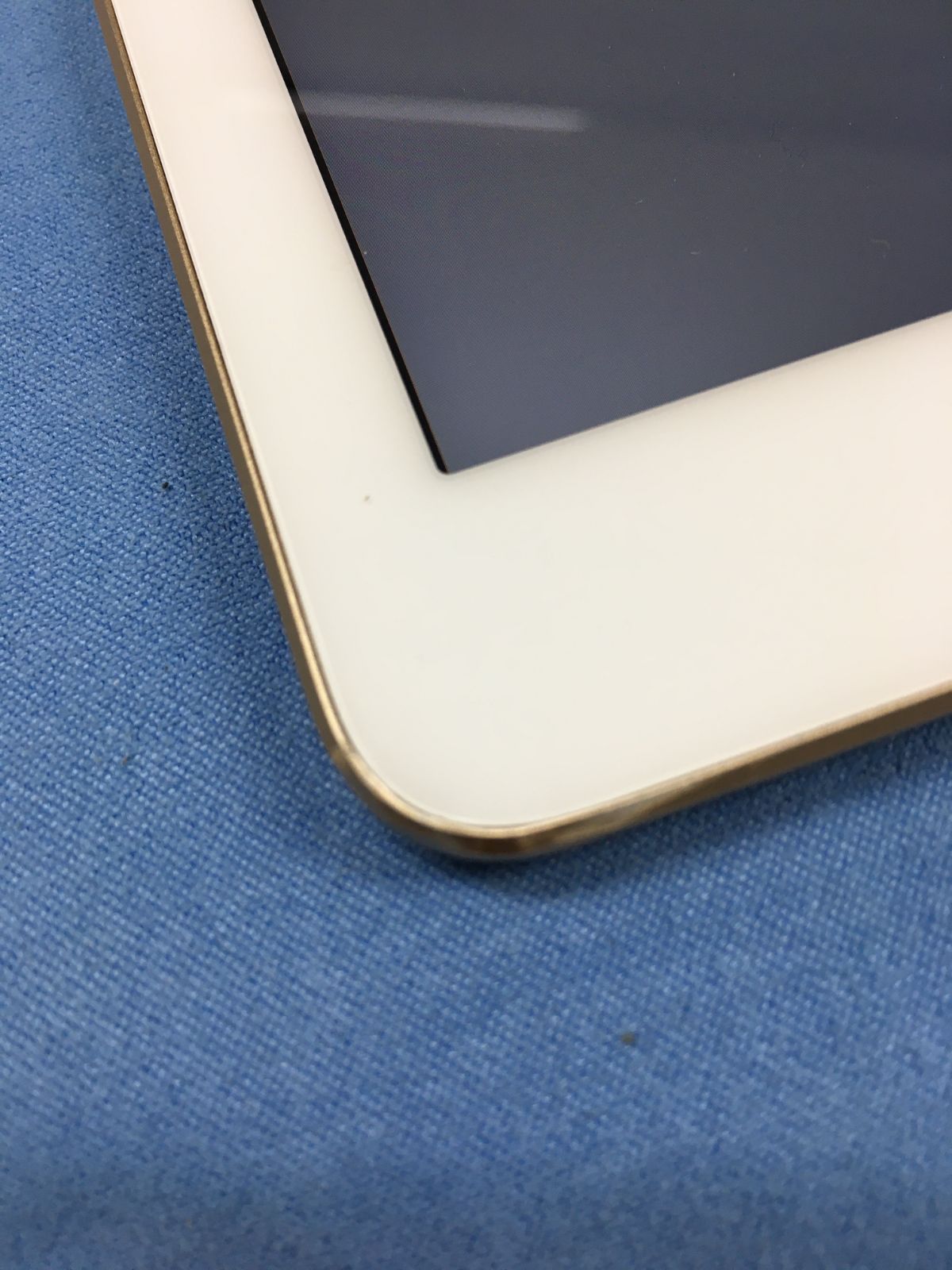 iPad 第5世代 ほぼ未使用 バッテリー最大容量98% SIMフリー