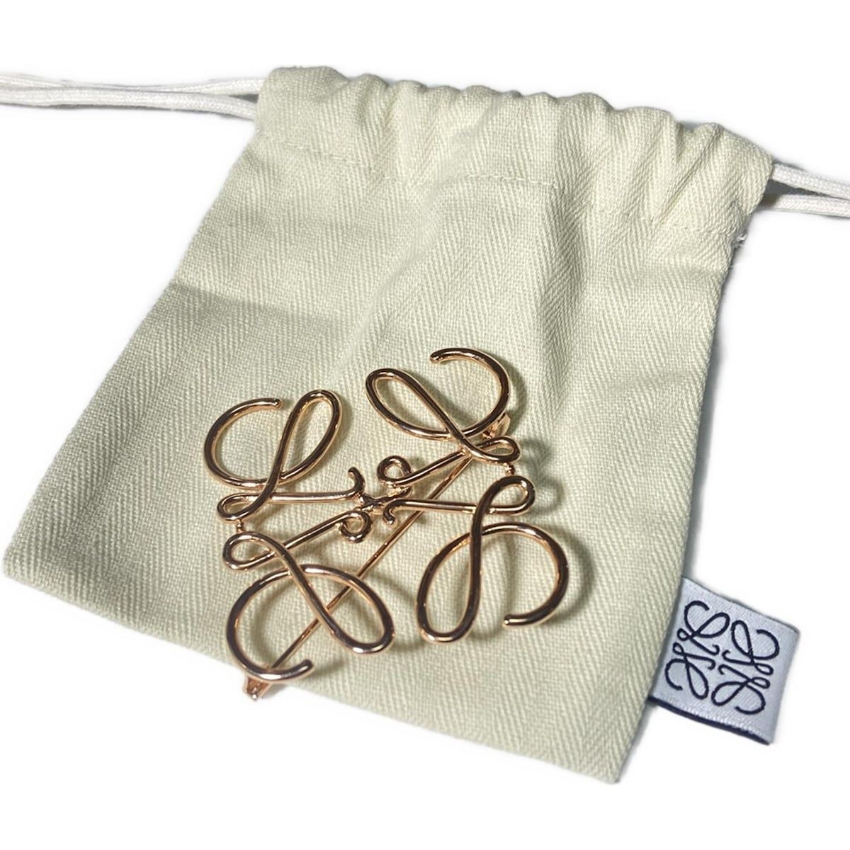 ロエベ ブローチ